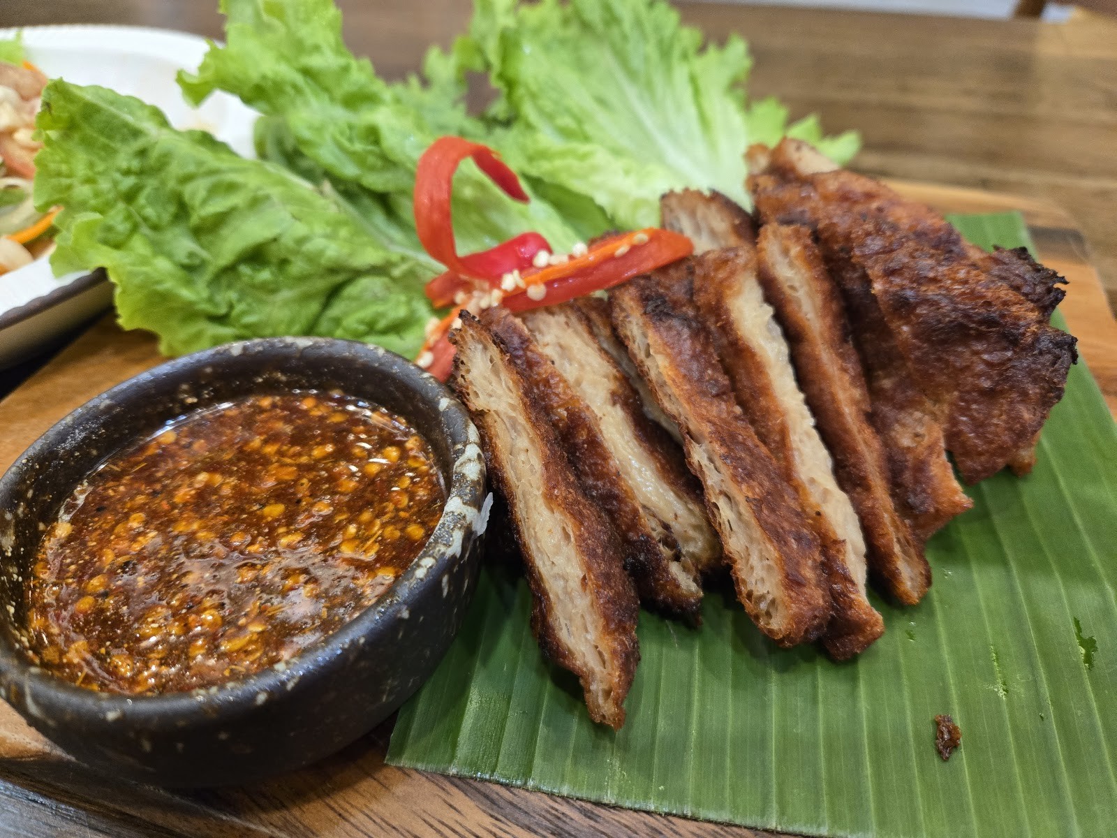 Kem-Kon Charoennakhon (เข้ม-ข้น เจริญนคร) 100% Vegan: food & drinks