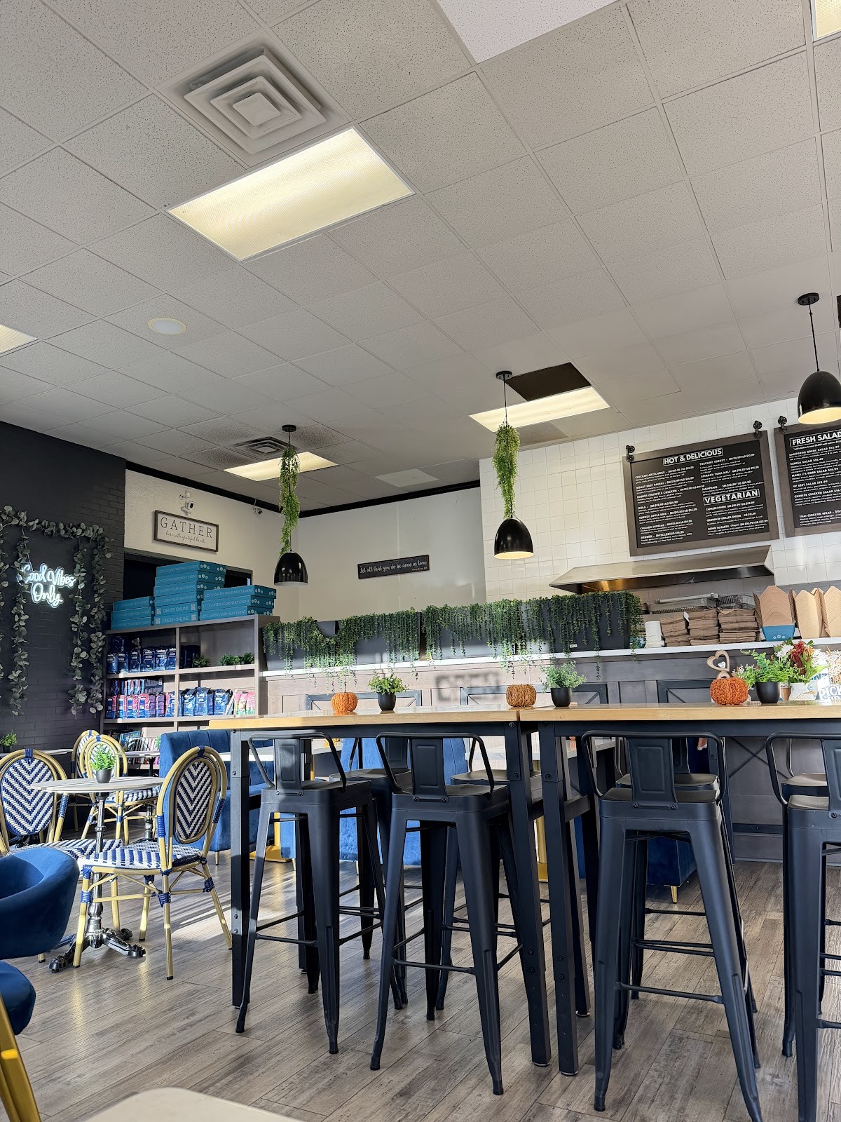 Elmisa Cafe Escondido: the place
