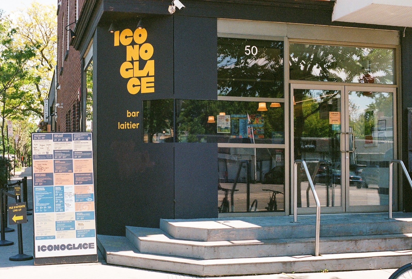 Iconoglace Mile end: the place
