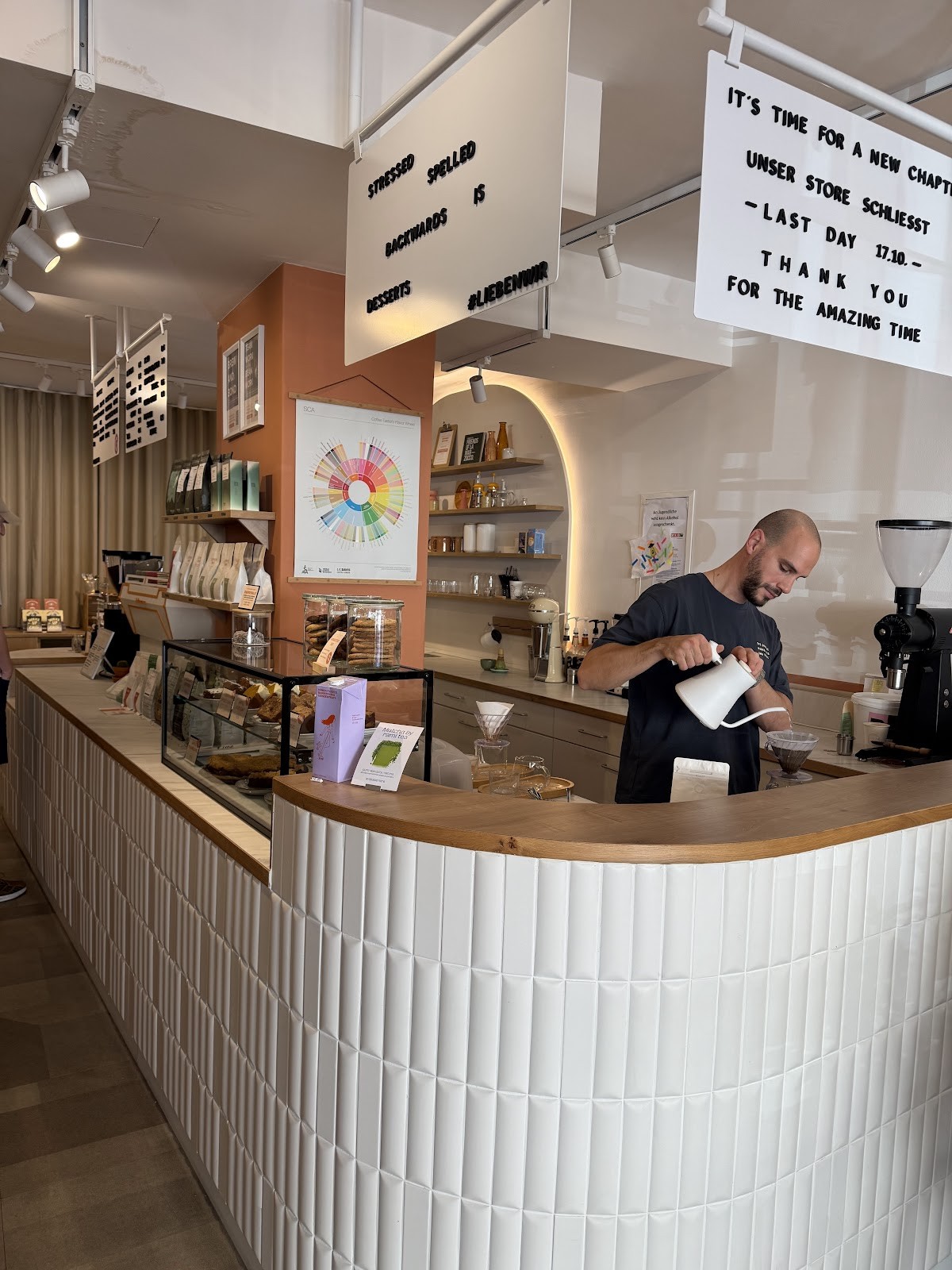 Café LIEBEN WIR Coffee Concept Store: the place