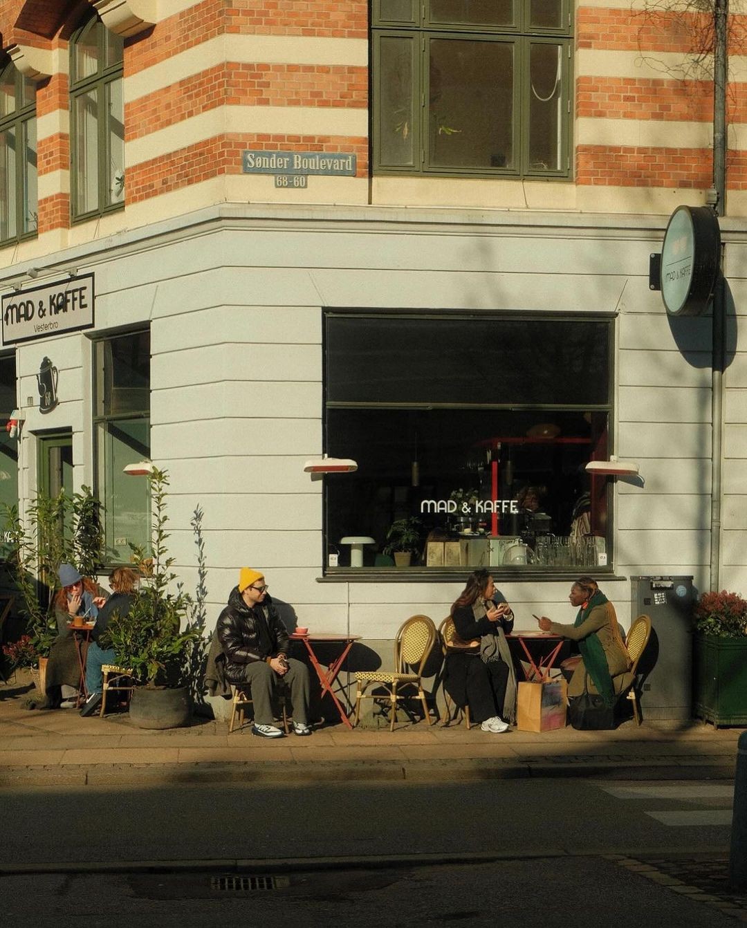 Mad & Kaffe: the place