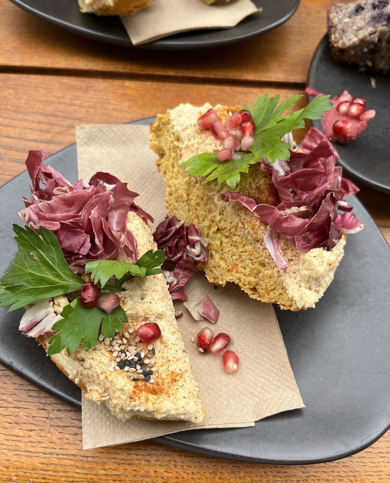 JOY OF MADHU München: food & drinks