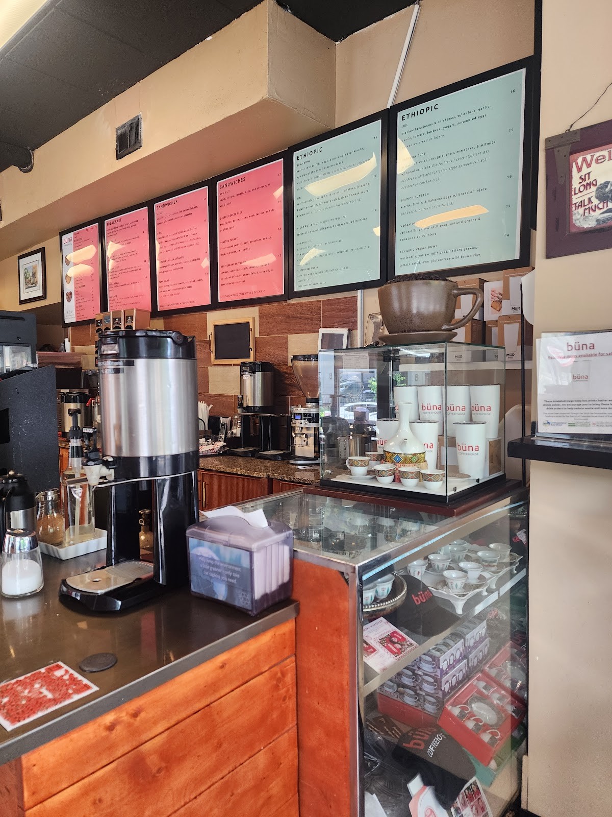 Büna Coffeehouse: the place