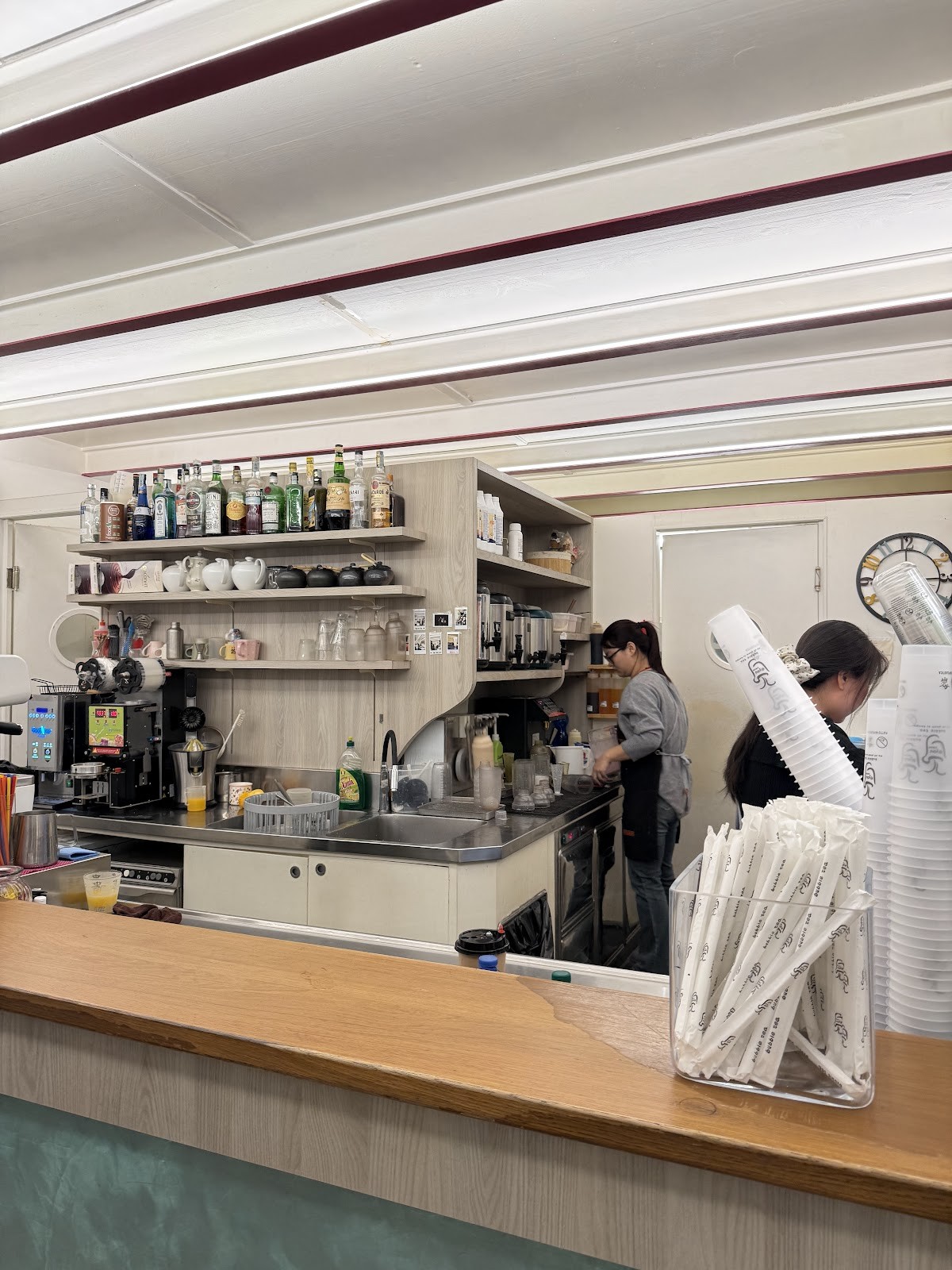 YOU bubble tea: the place