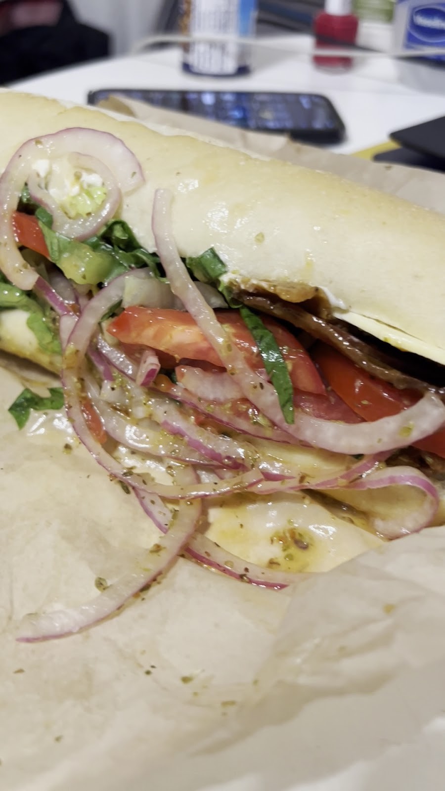 LUHV VEGAN DELI: food & drinks