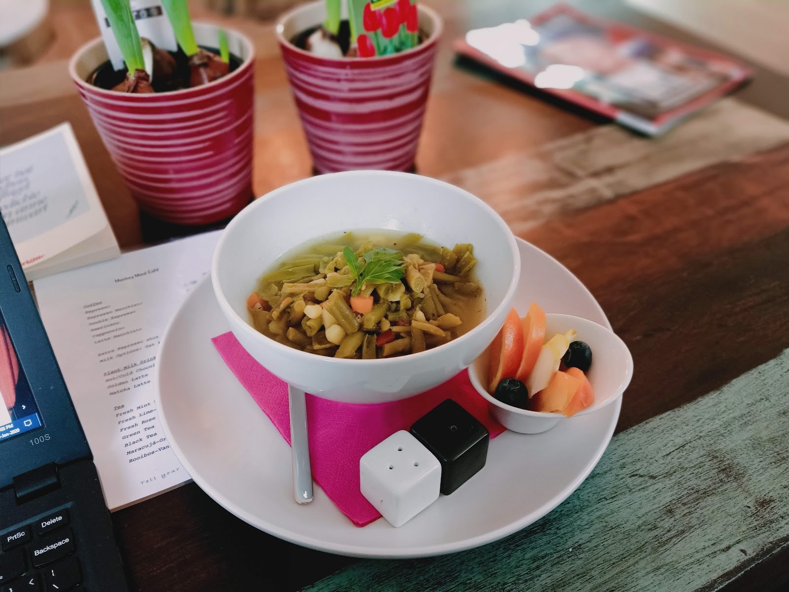 Monkey Mind: food & drinks