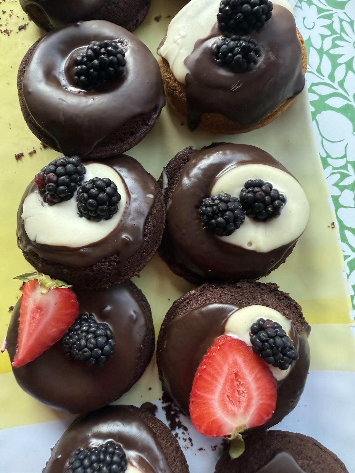 Happy Zoe Vegan Bakery: food & drinks