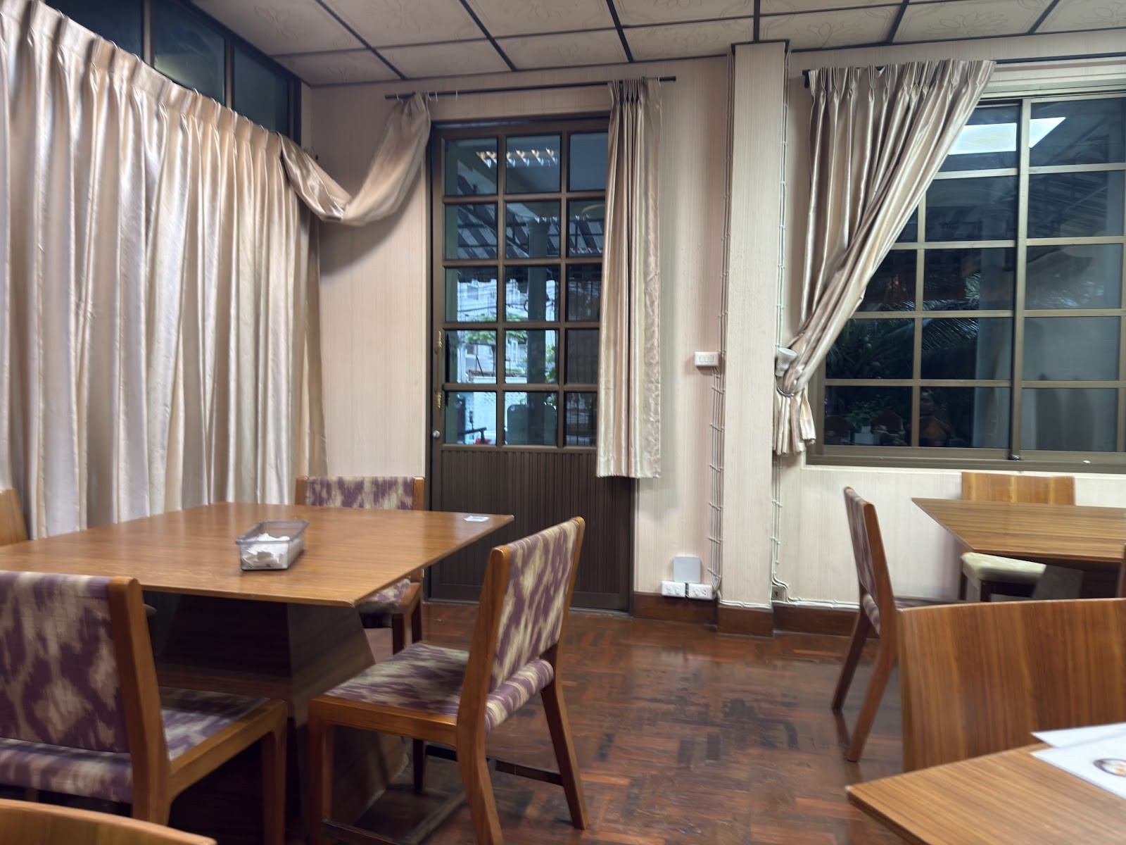 Kaek Kao Kua: the place