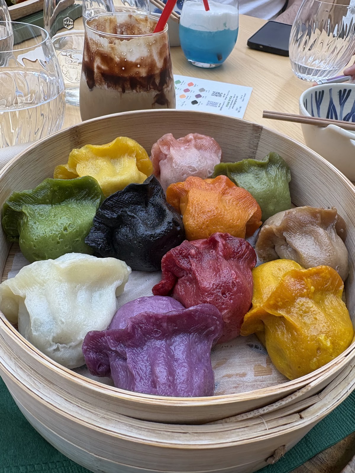 VEGAN GYOZA: food & drinks