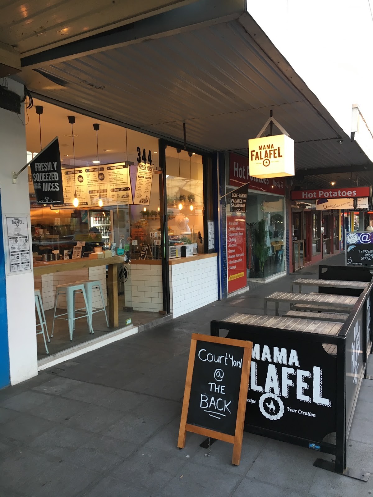 Mama Falafel & Grill: the place