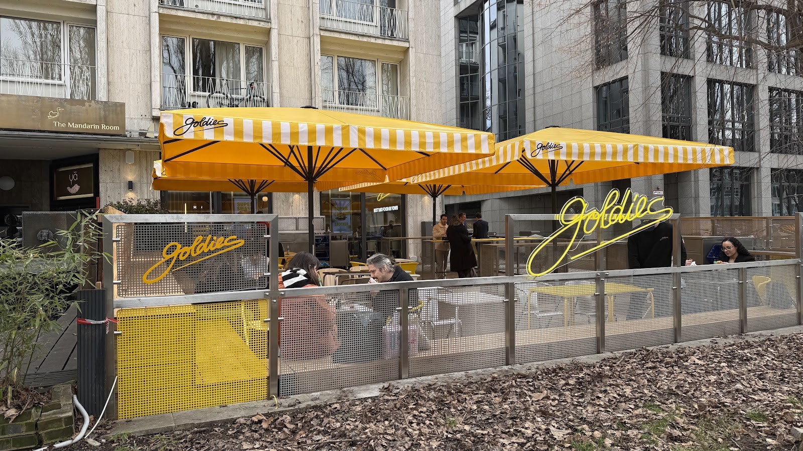 Goldies München Leopoldstraße: the place