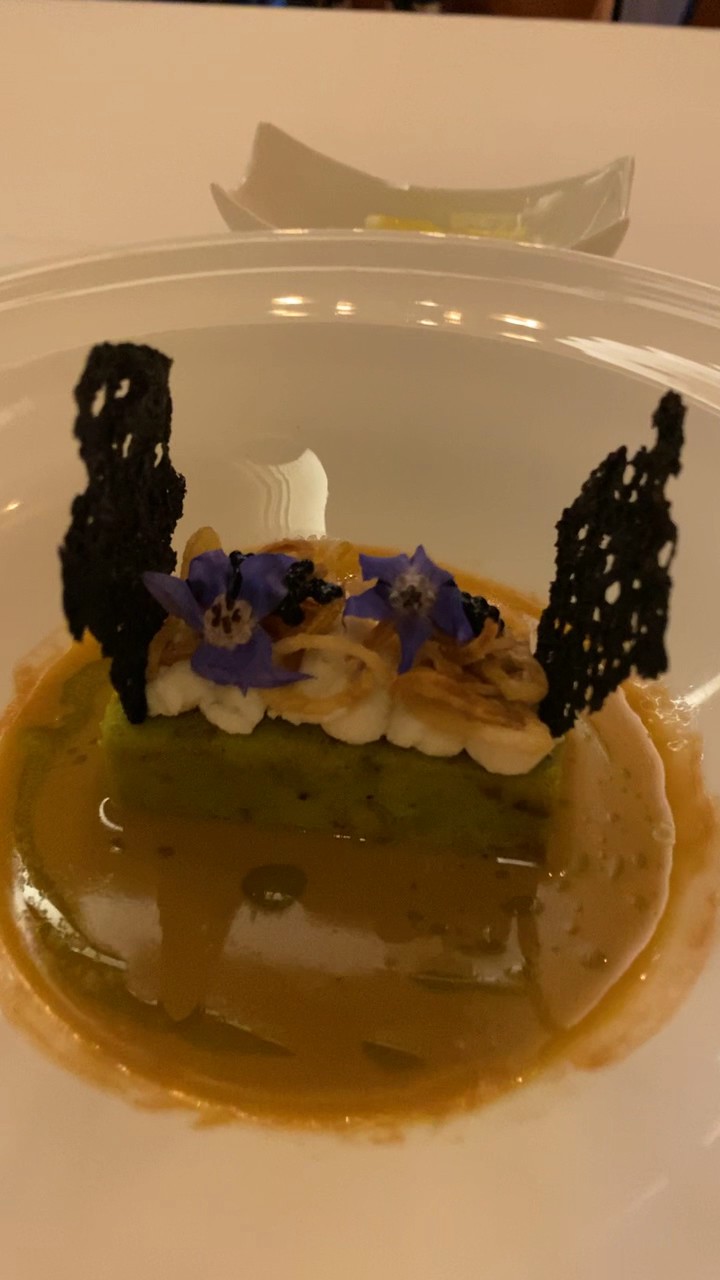 Elizabeth's: food & drinks