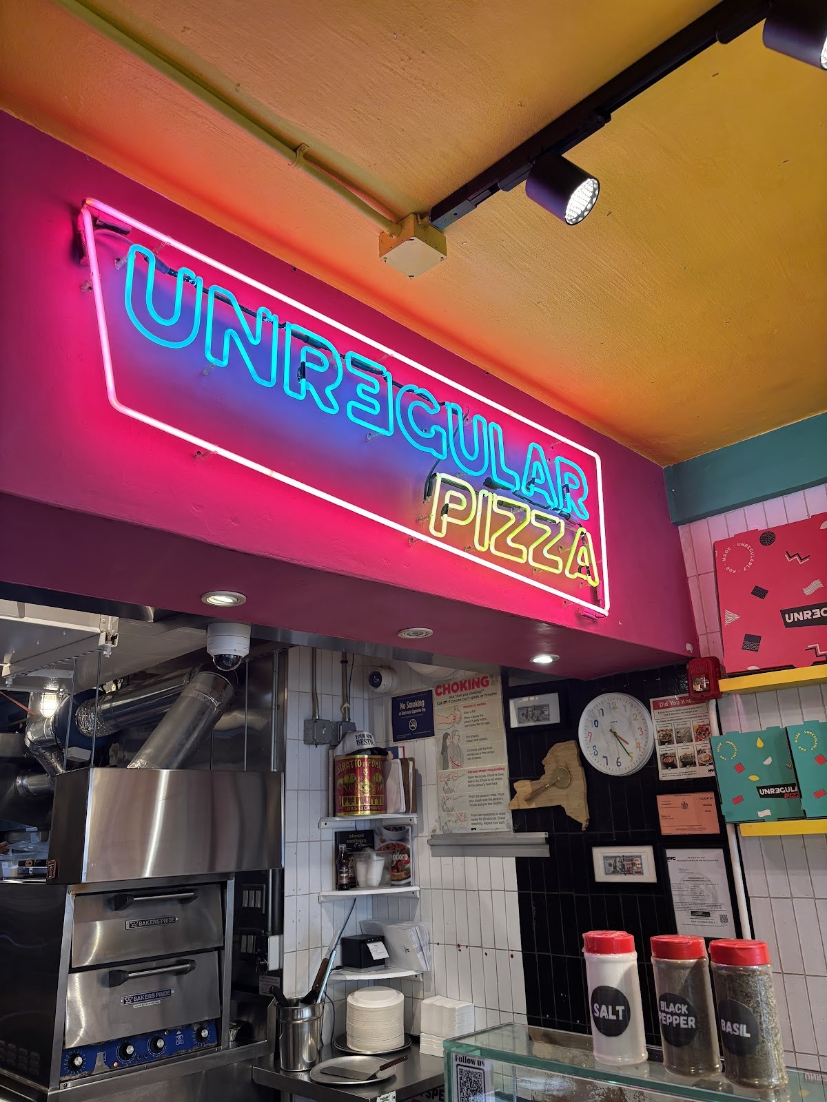 Unregular Pizza: the place