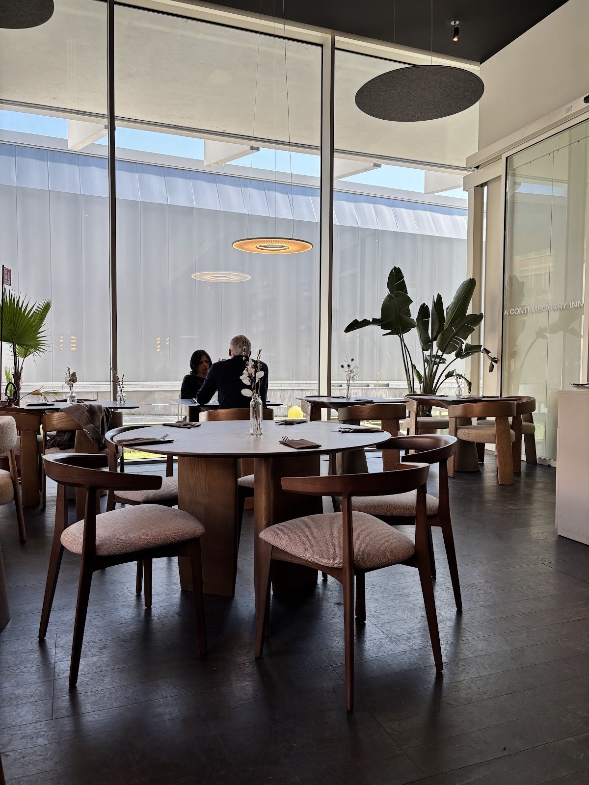 Bluesquare - Contemporary Inn: the place