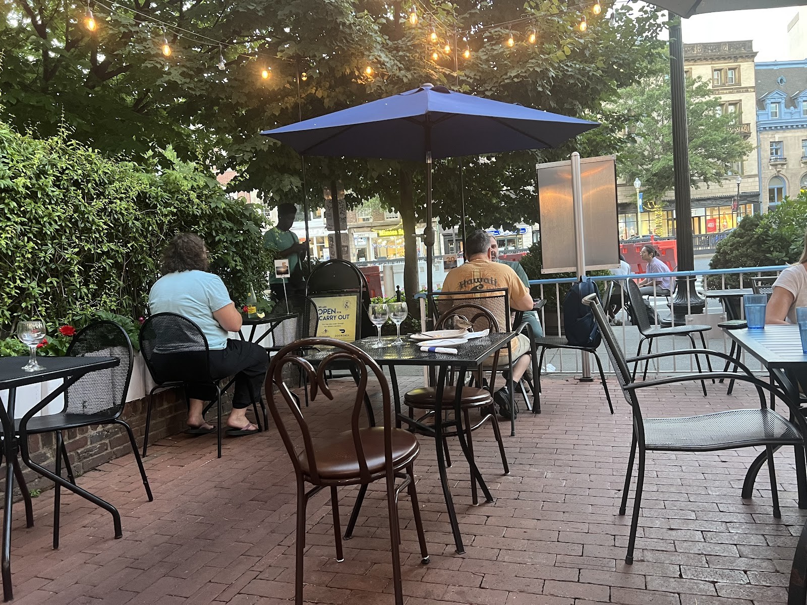 Zorba's Café: the place