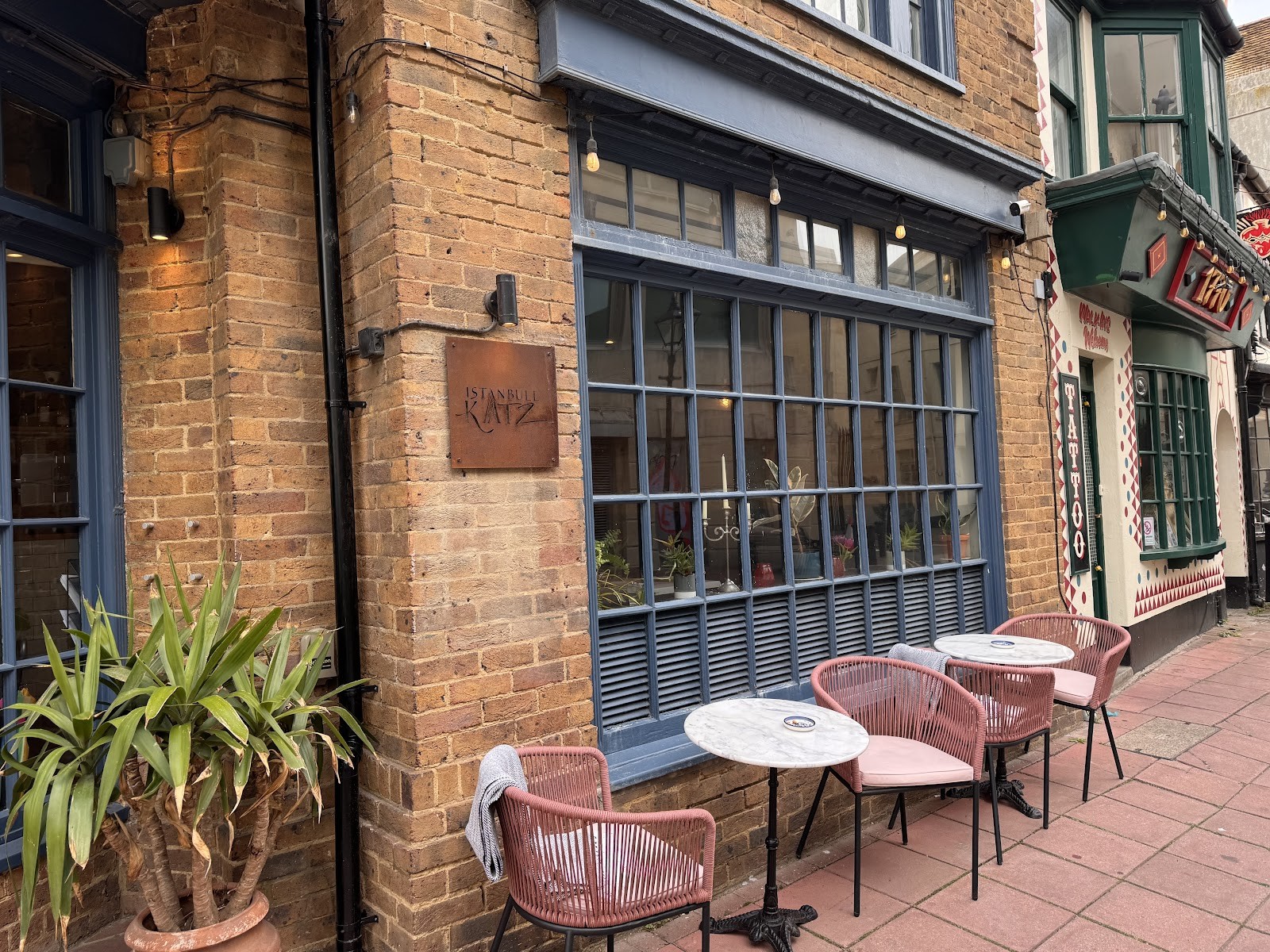 Istanbull Katz: the place