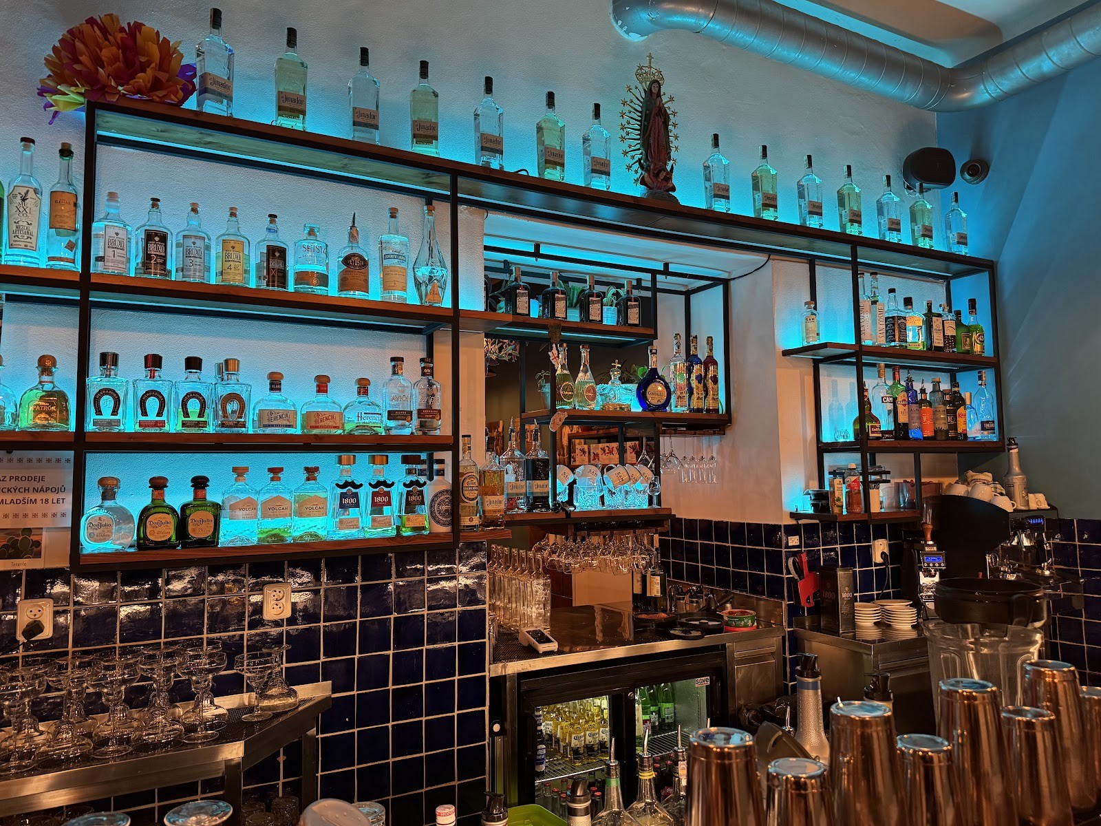 Las Adelitas (Petrská): the place