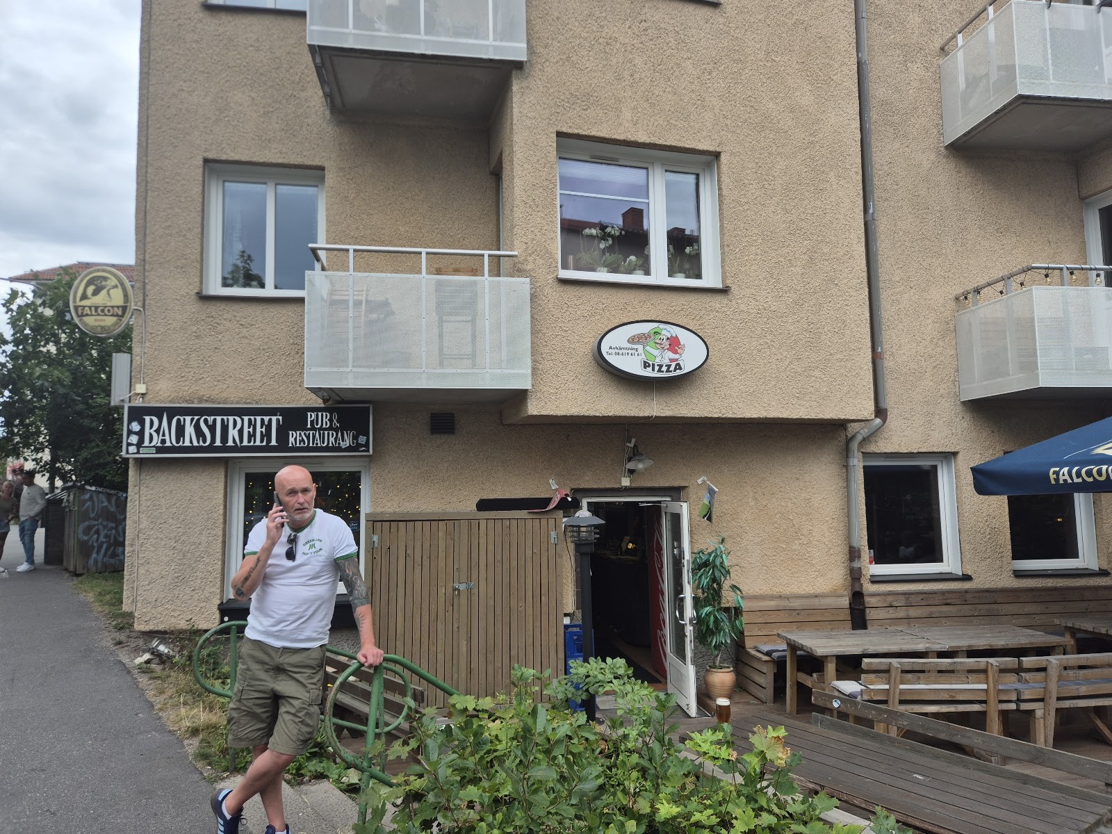 Backstreet Pub: the place