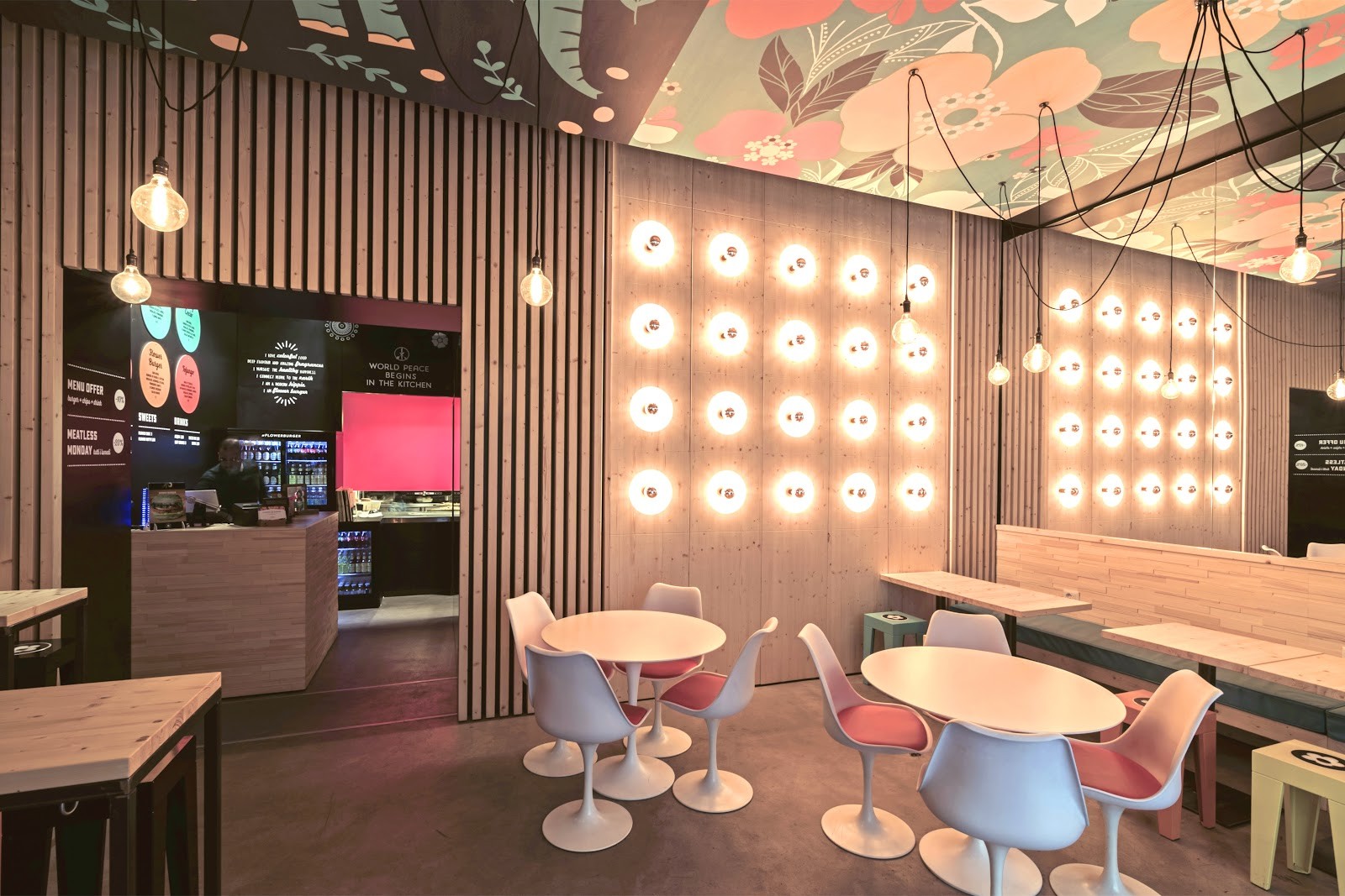 Flower Burger - Porta Genova: the place