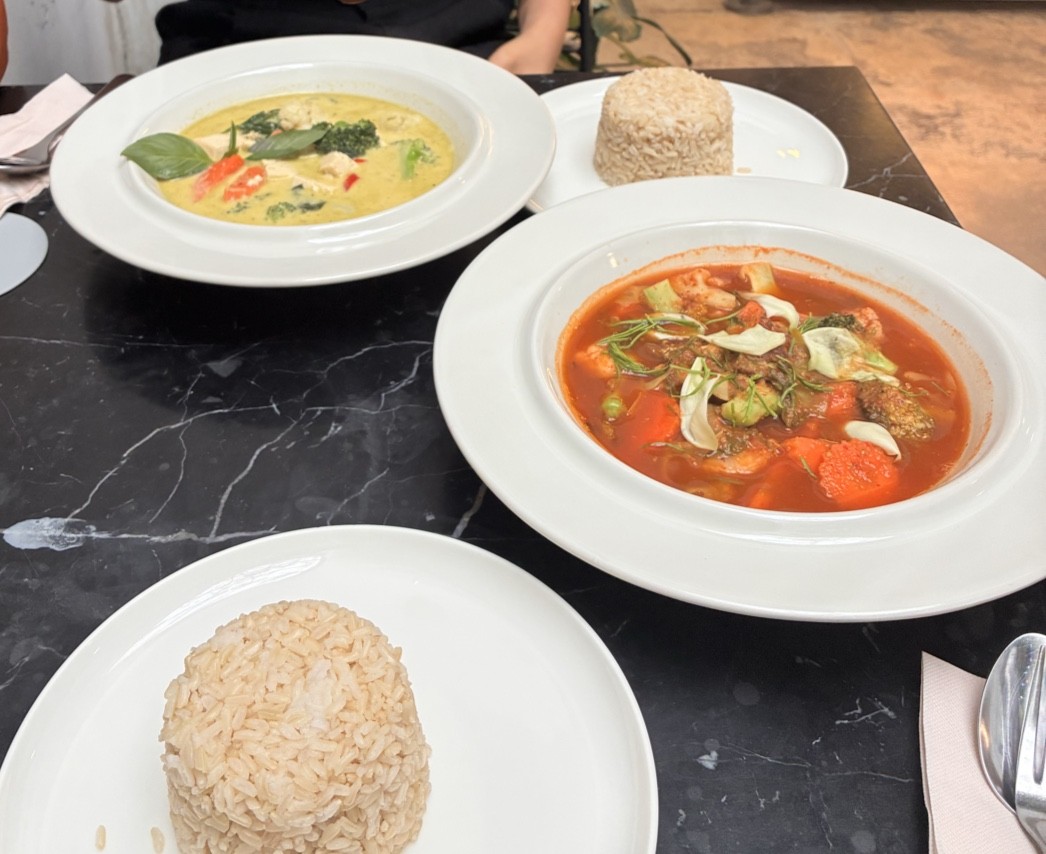 Broccoli Revolution Charoen Krung: food & drinks