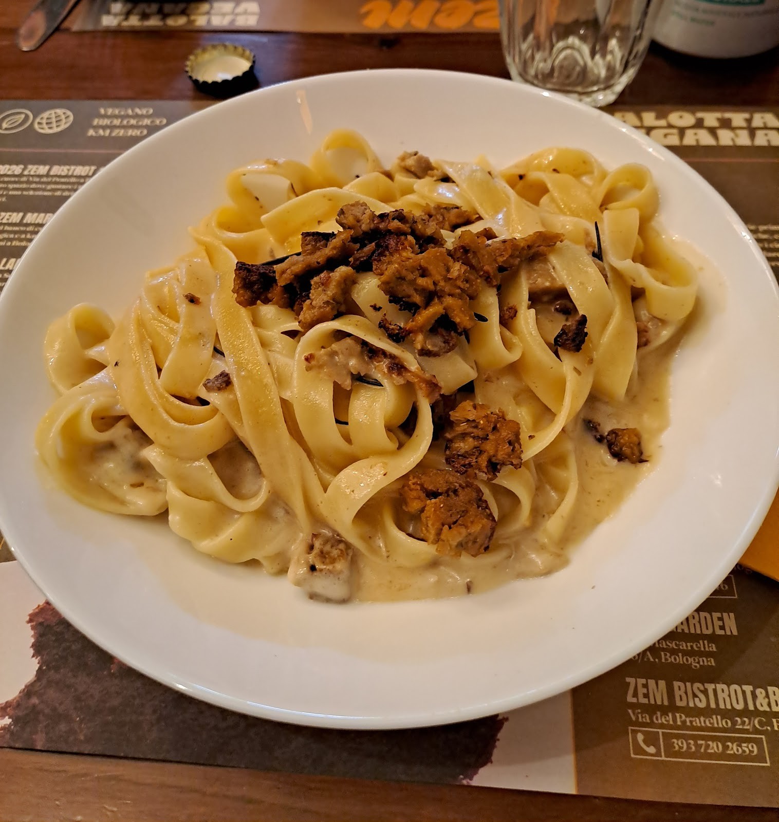 ZEM Vegan Bistrot: food & drinks