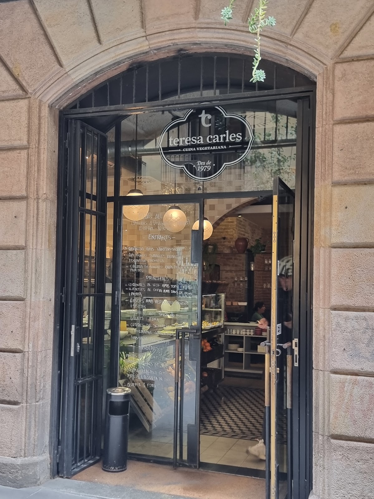 Teresa Carles: the place