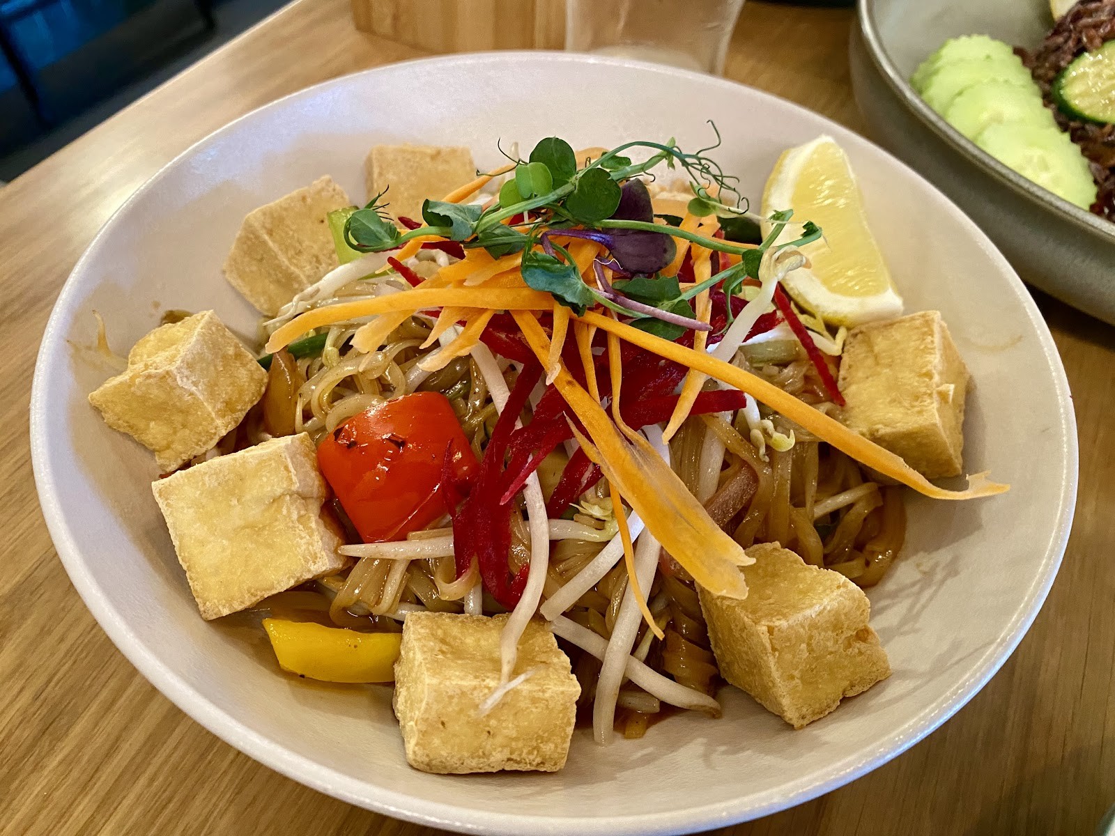 Khu Khu Milford: food & drinks