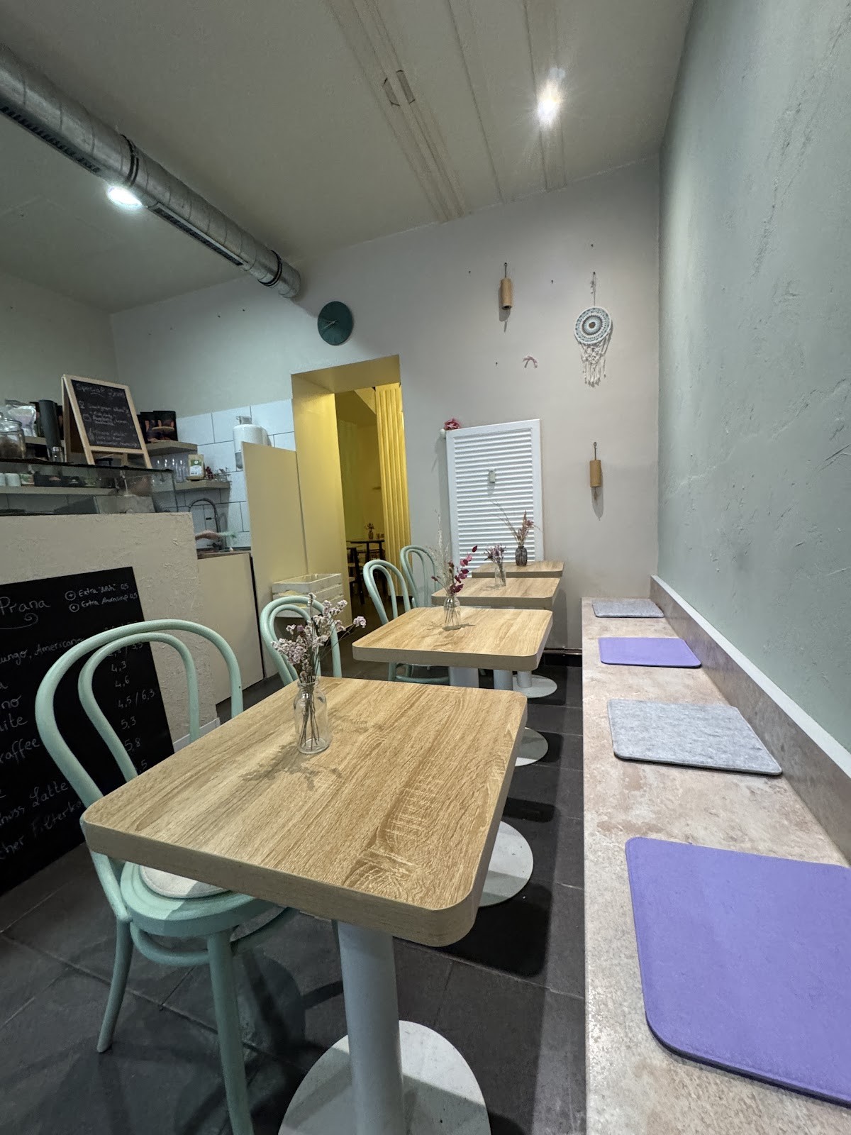 Café Prana: the place