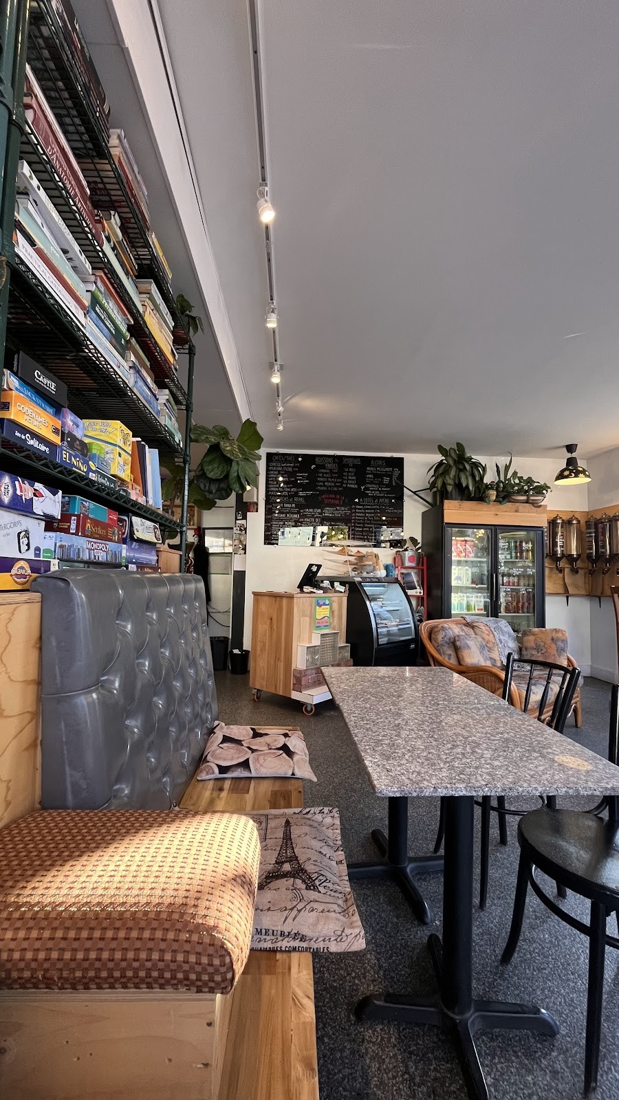 Cafe Jardin: the place