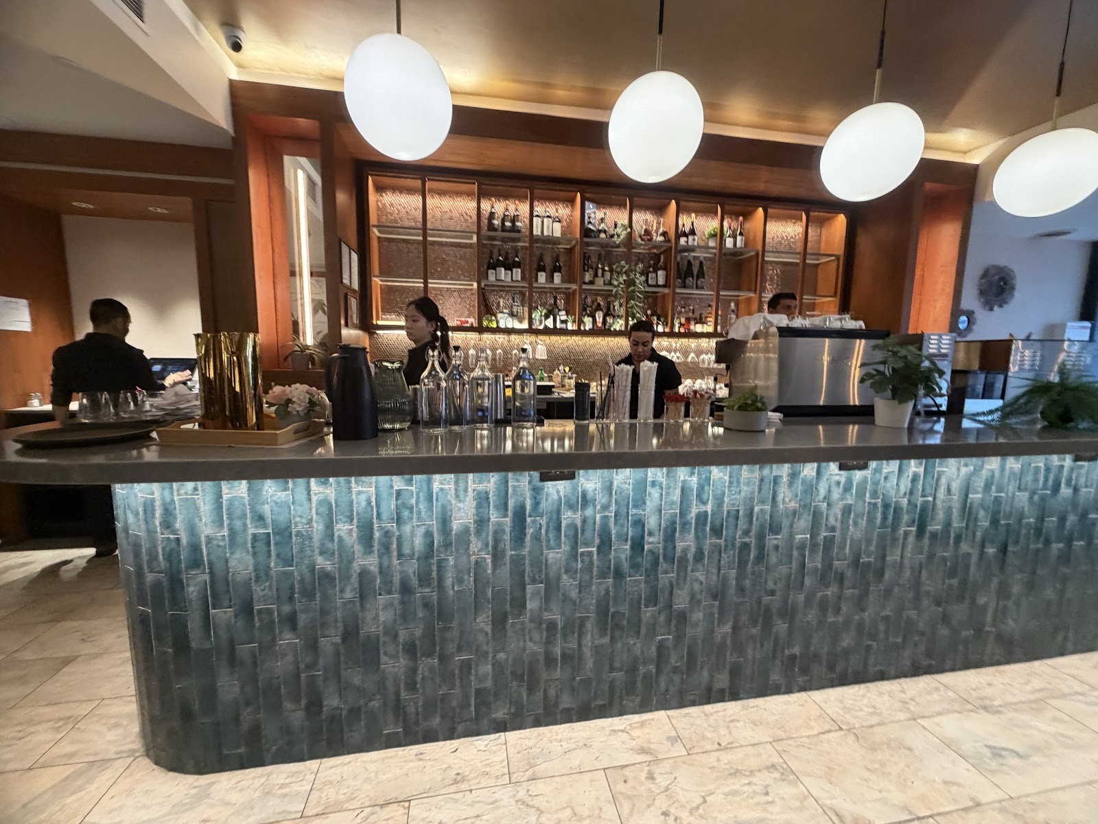SOLENA Brunch & Bar: the place