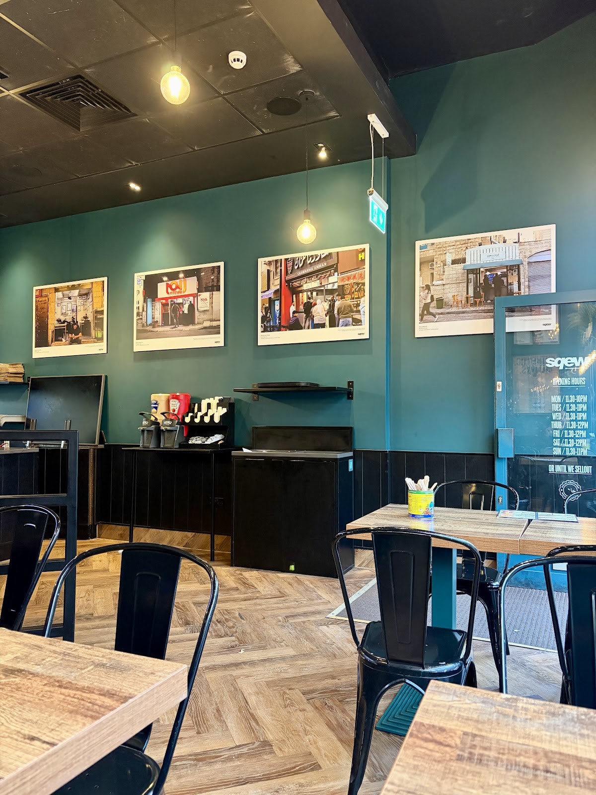 Sqew Shawarma Bar: the place