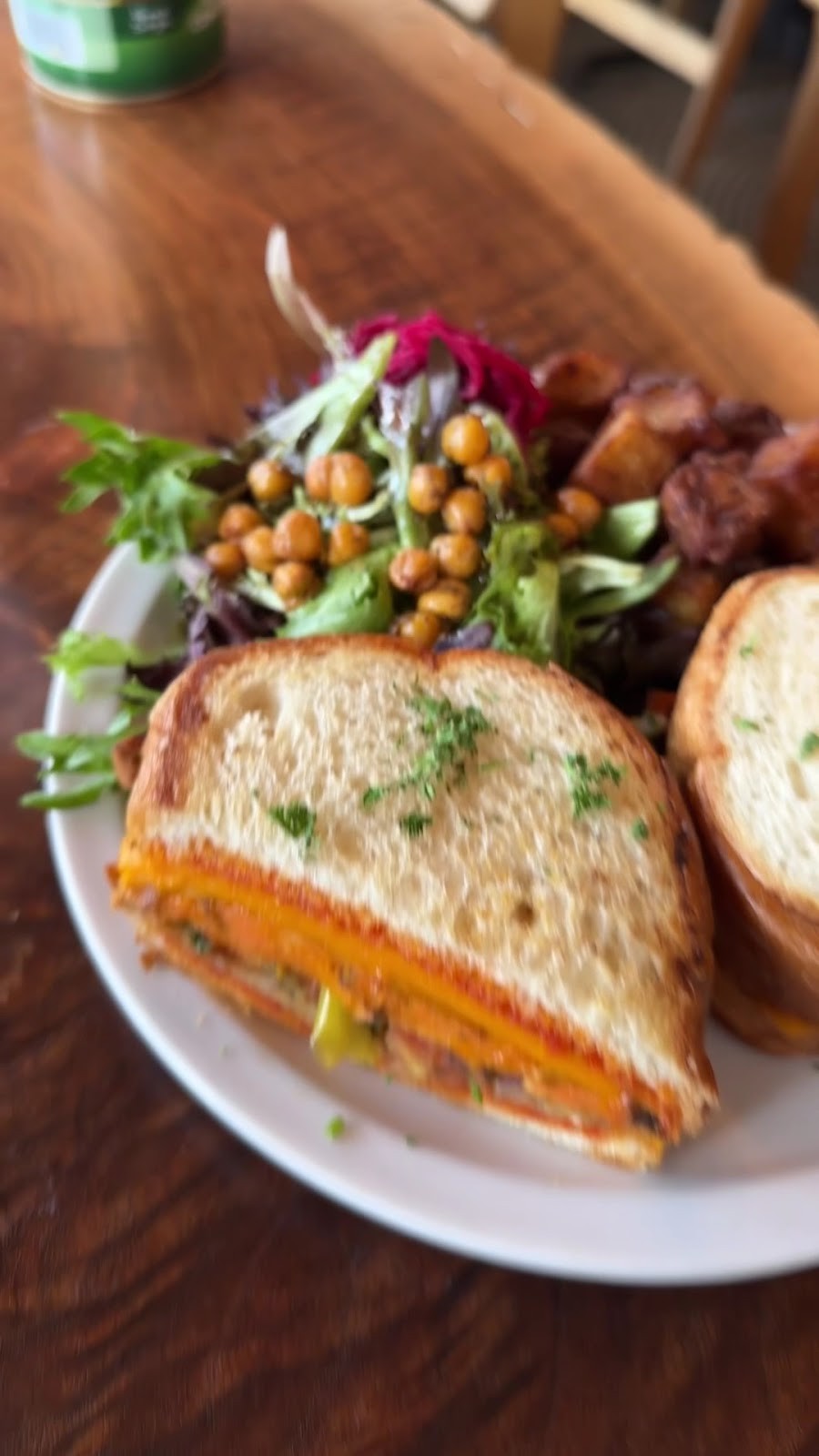 Chickpea Restaurant: food & drinks