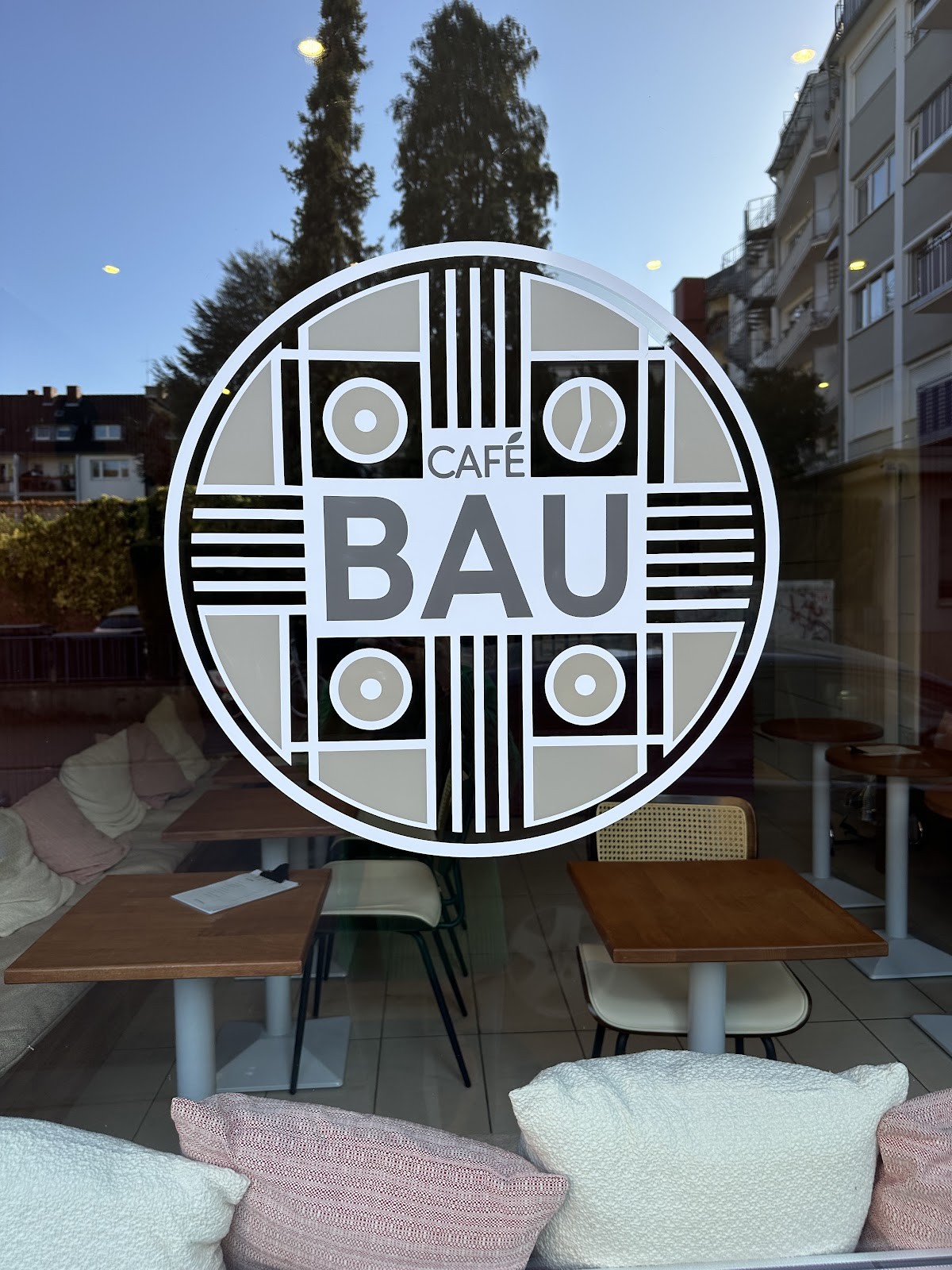 Café BAU: the place