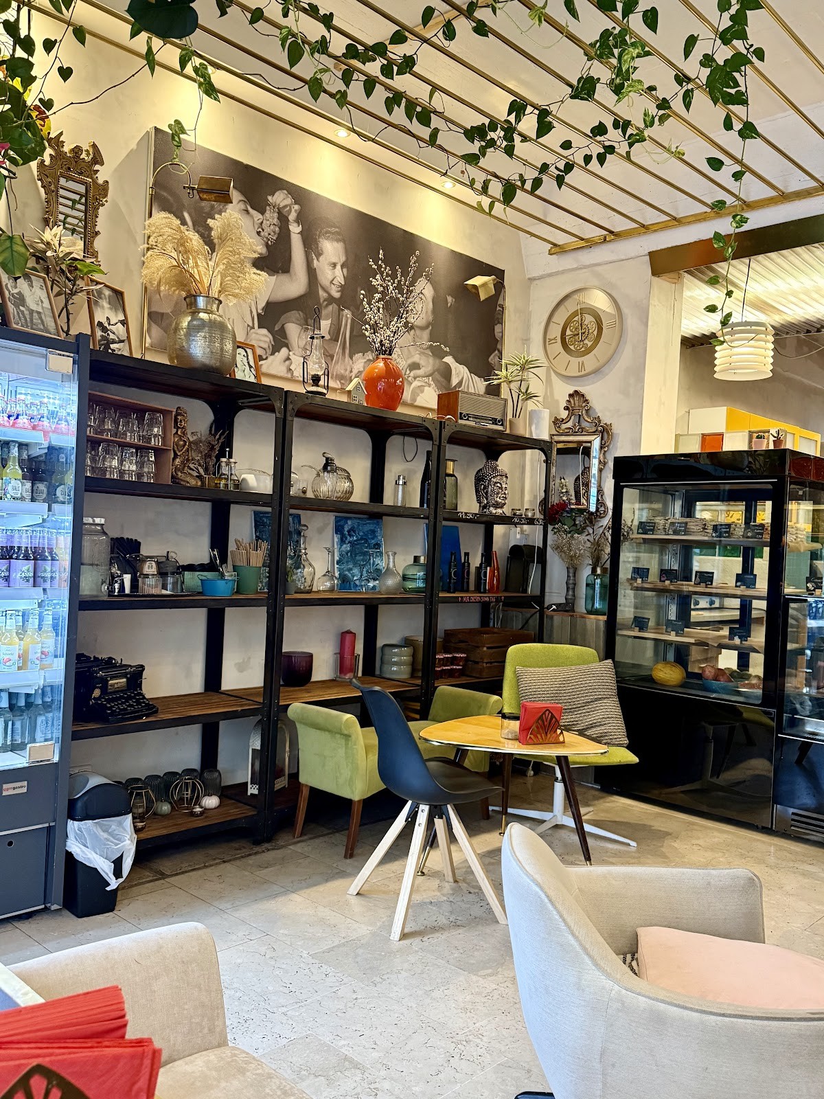 Nonna's Café: the place