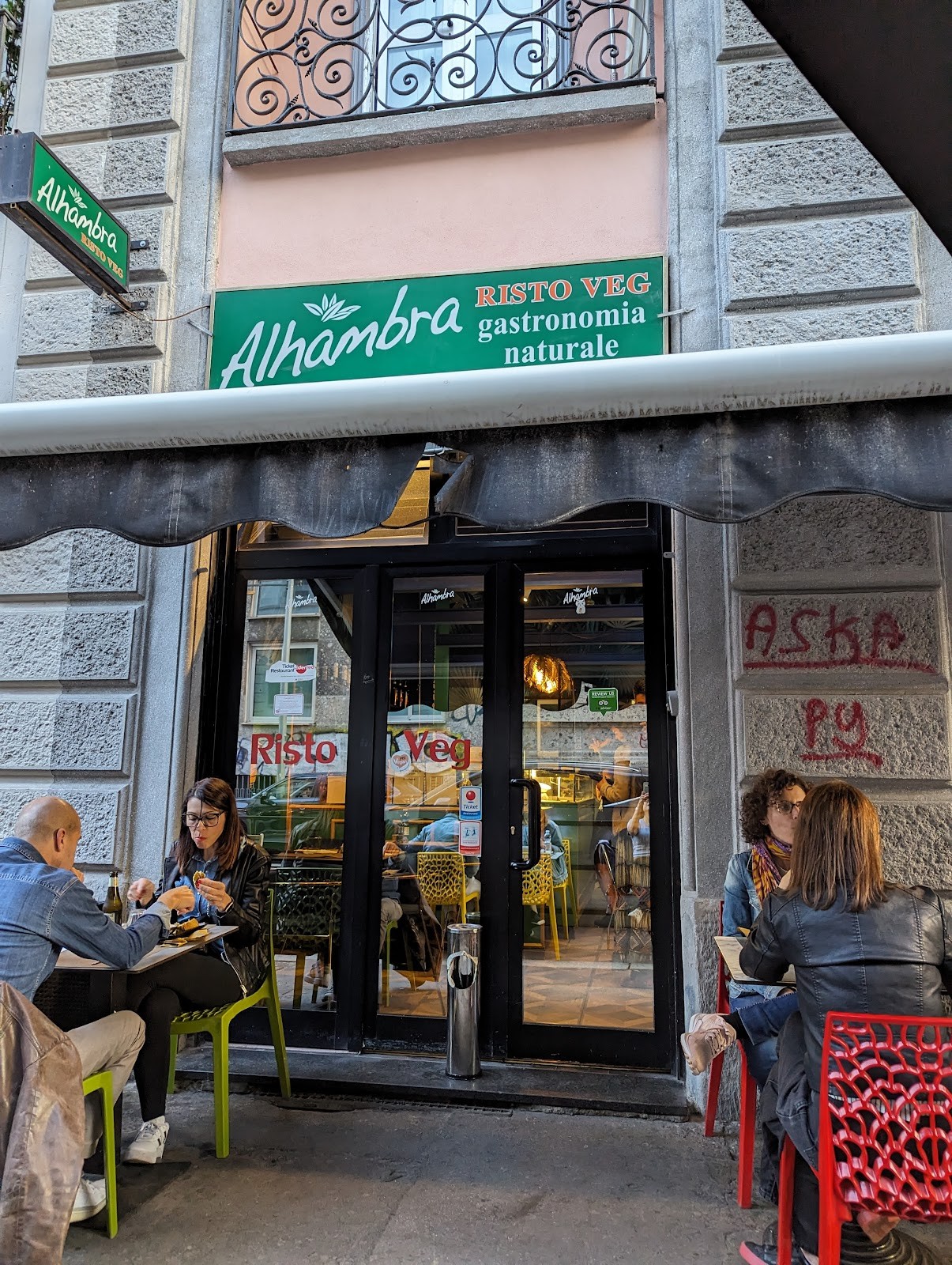 Alhambra Risto veg: the place
