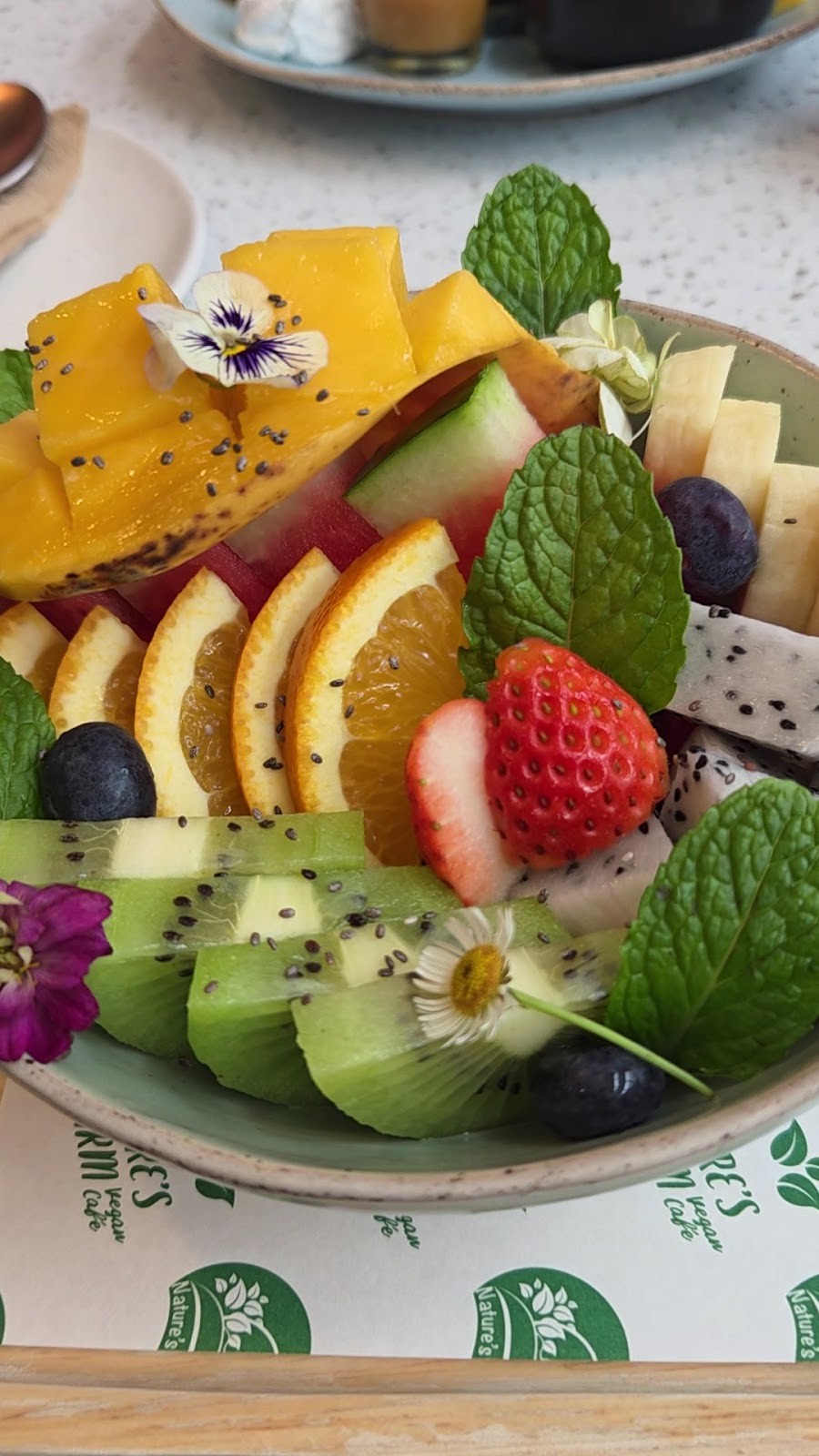 Nature’s Charm Cafe: food & drinks