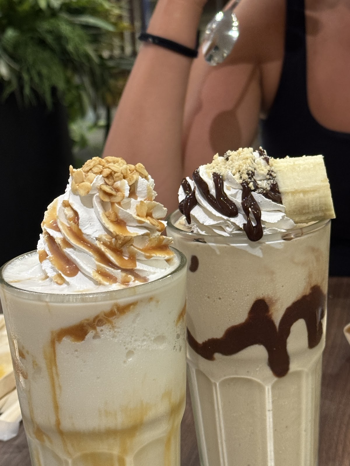 VEGANERIE Ratchathewi: food & drinks