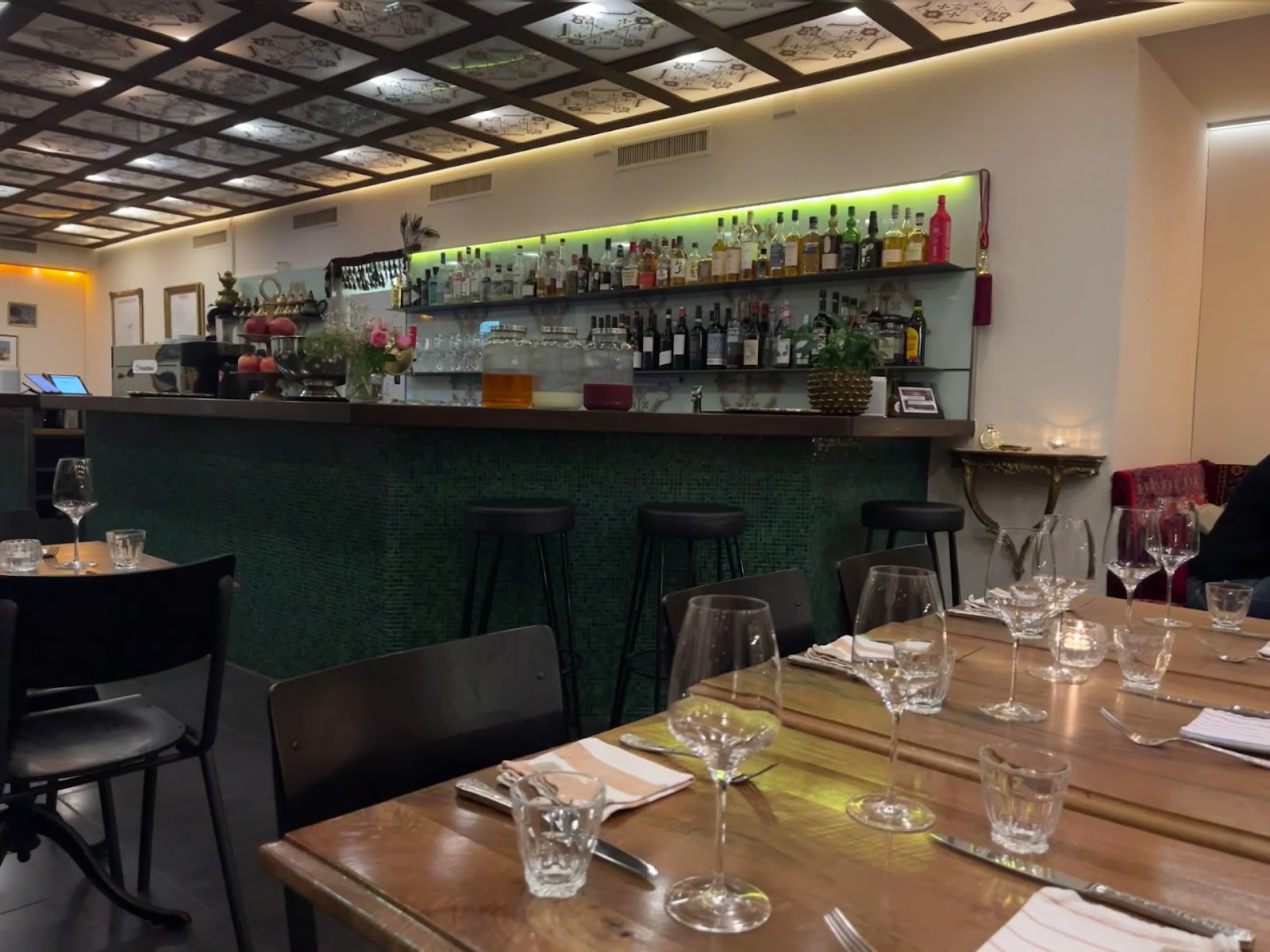 Afghan Anar Hottingen: the place
