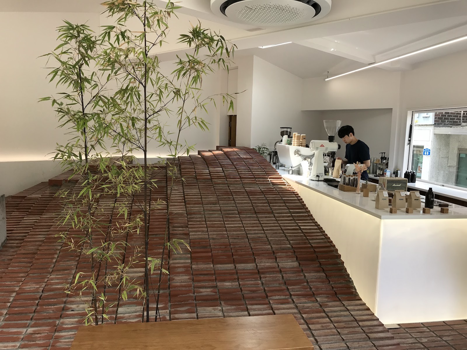 Coffee Nap Roasters Yeonnam: the place