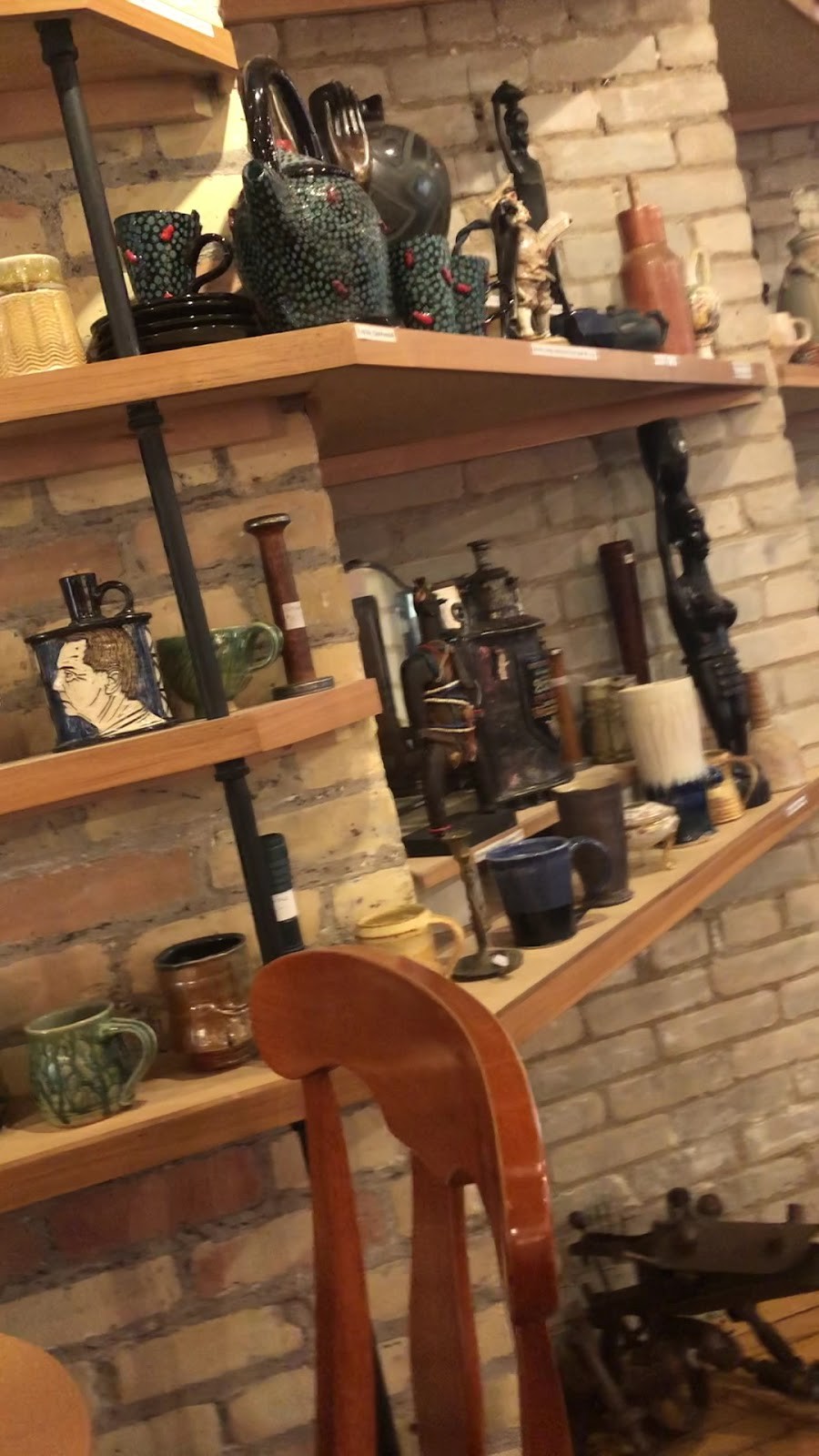 Mojo Coffee Gallery: the place