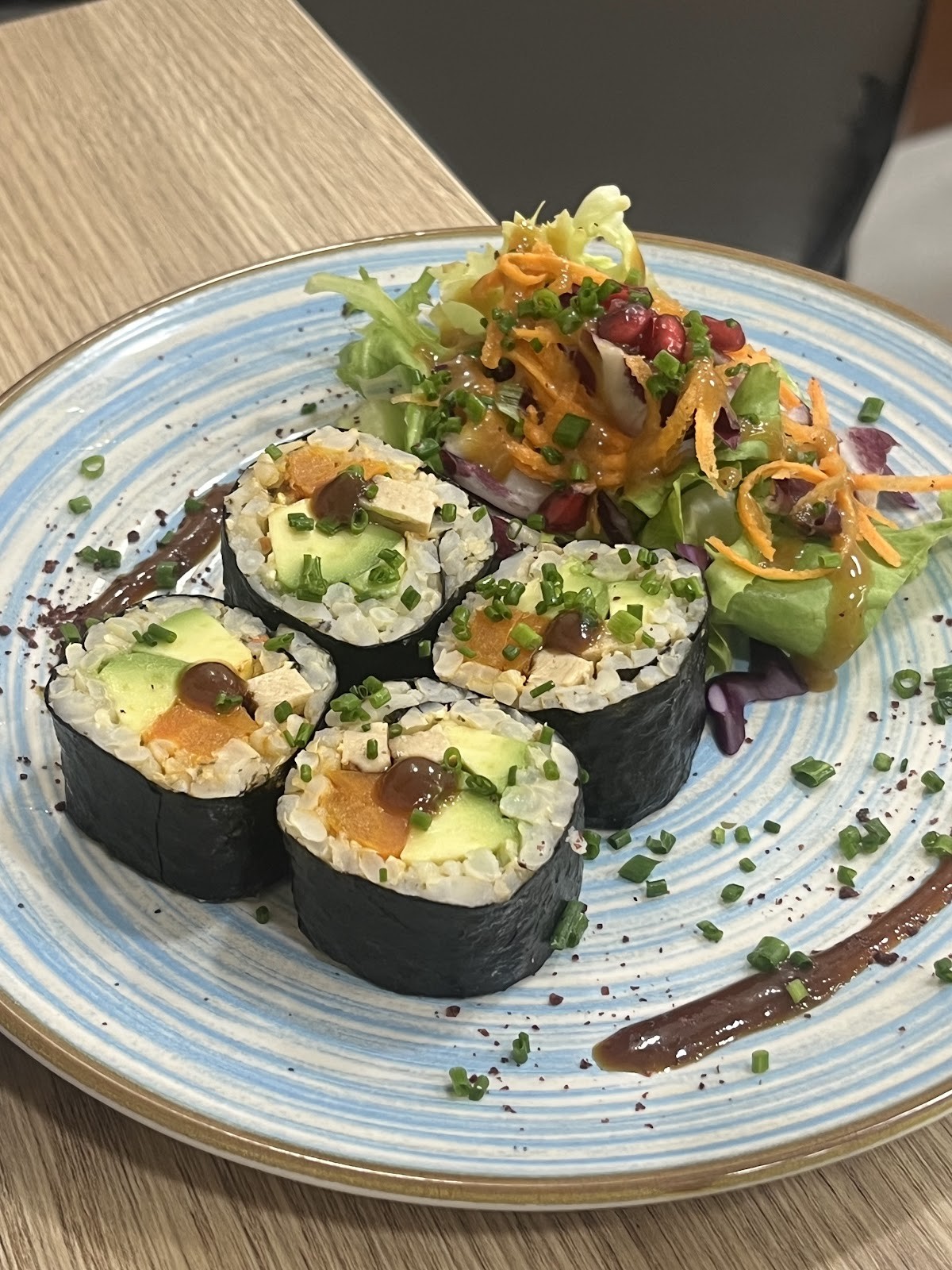 AïKÉ Aike: food & drinks