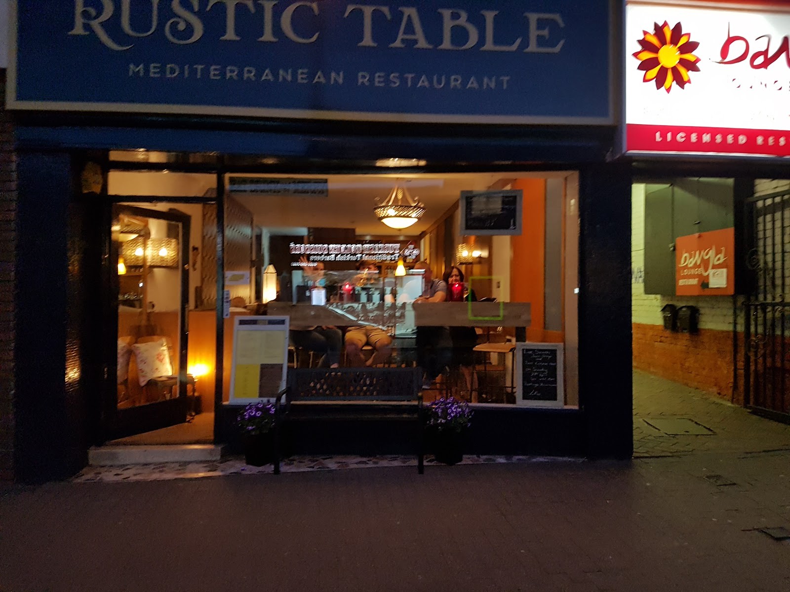 Rustic Table: the place
