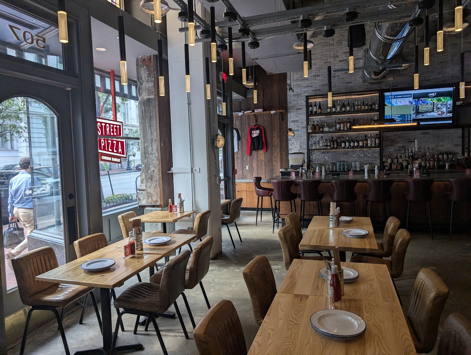 Gordon Ramsay Street Pizza - Washington D.C.: the place