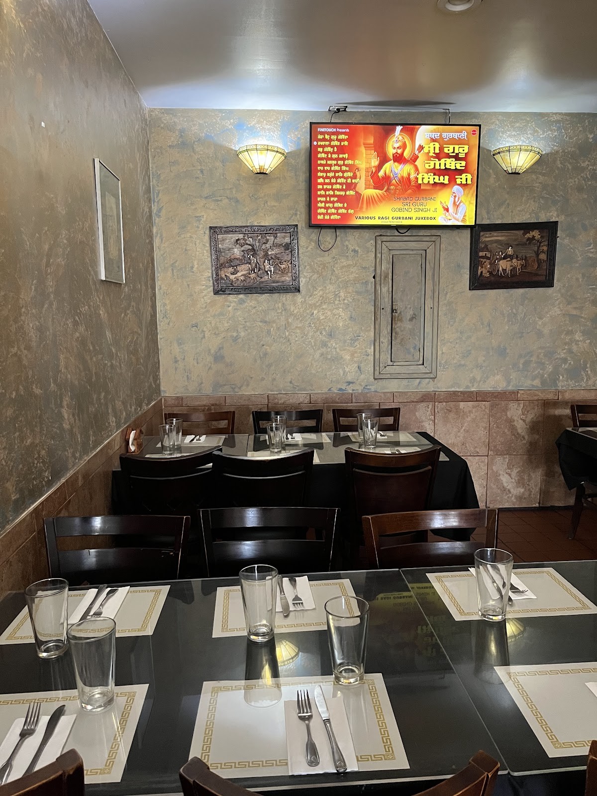 Golden Gate Indian Cuisine & Pizza: the place