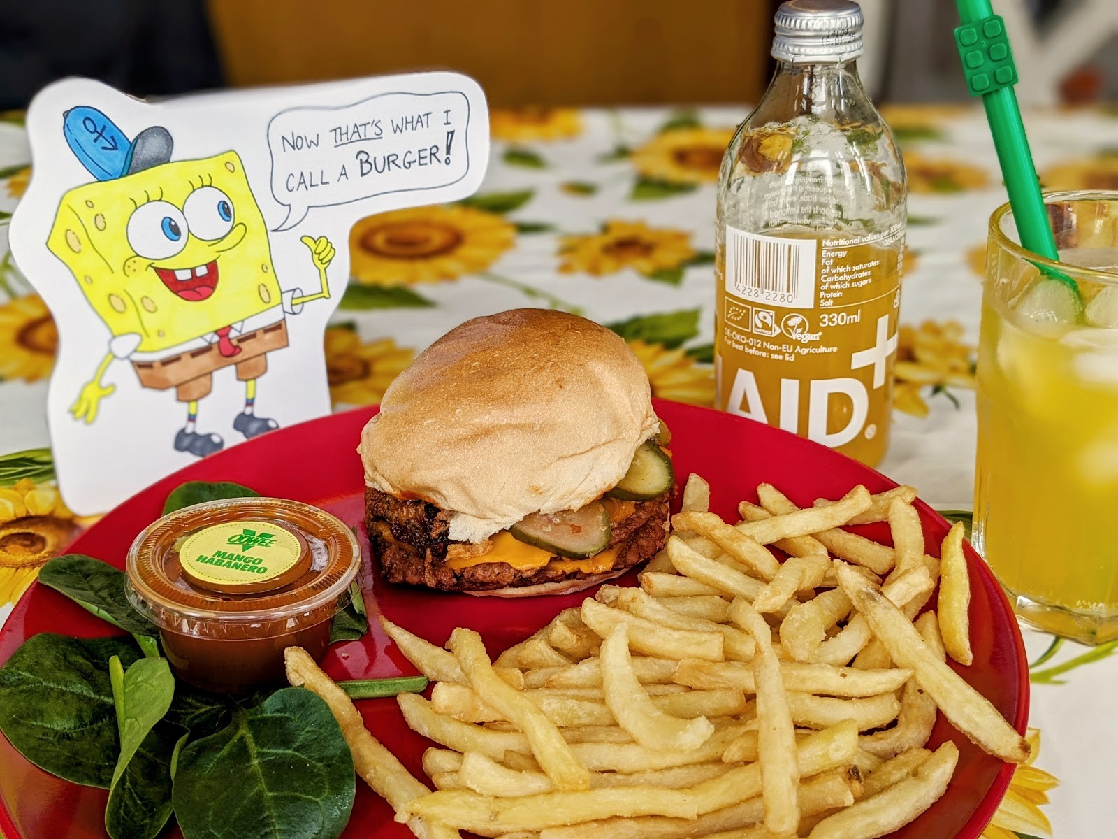 Oowee Vegan Brighton - Plant Based Burgers, Fried Chicken & Shakes.: food & drinks
