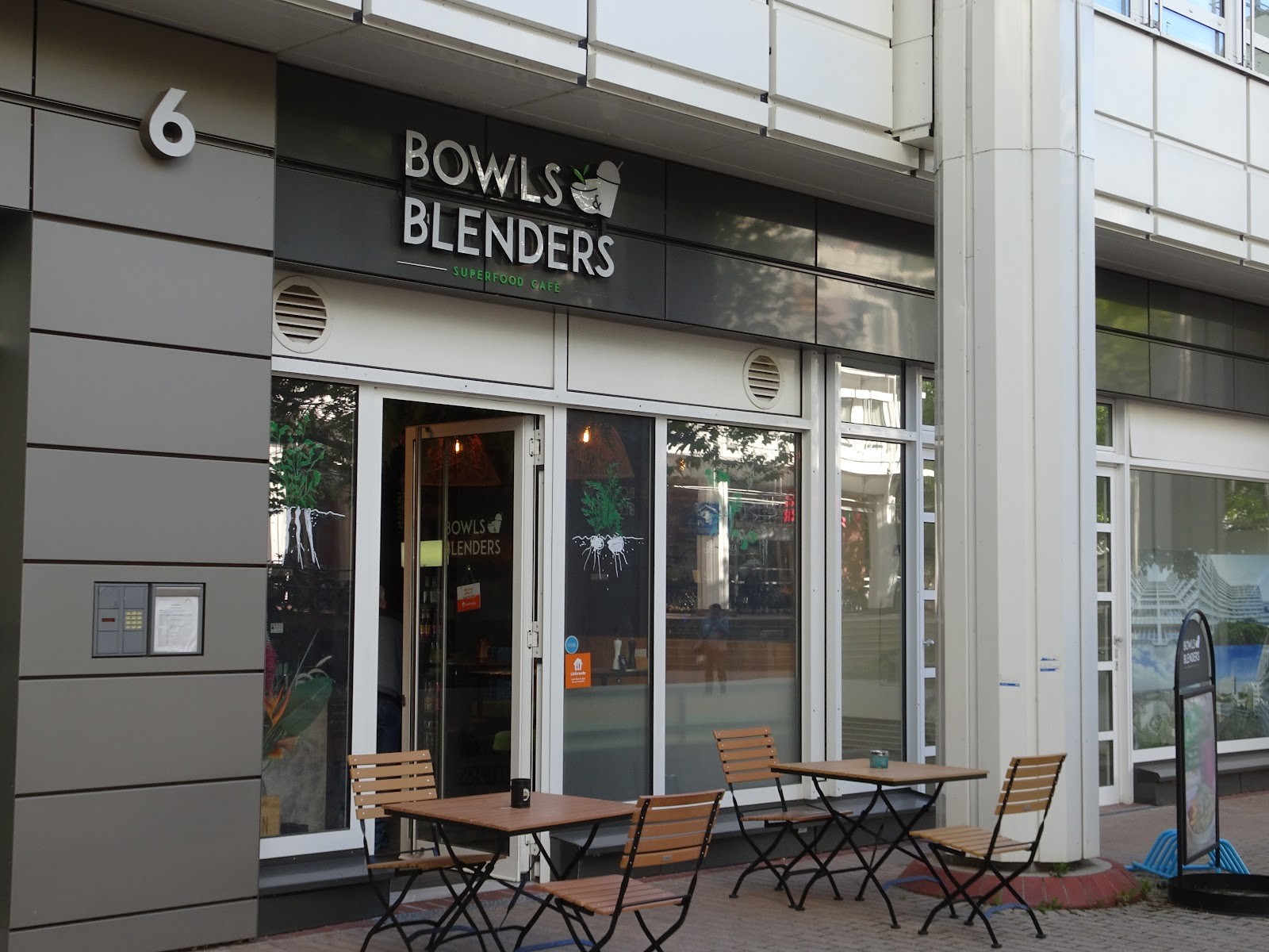 Bowls & Blenders: the place