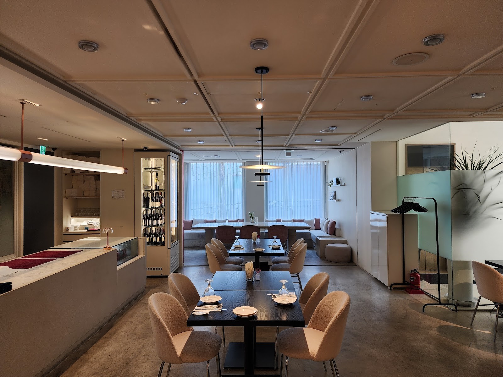 Dahlia dining 달리아 다이닝: the place