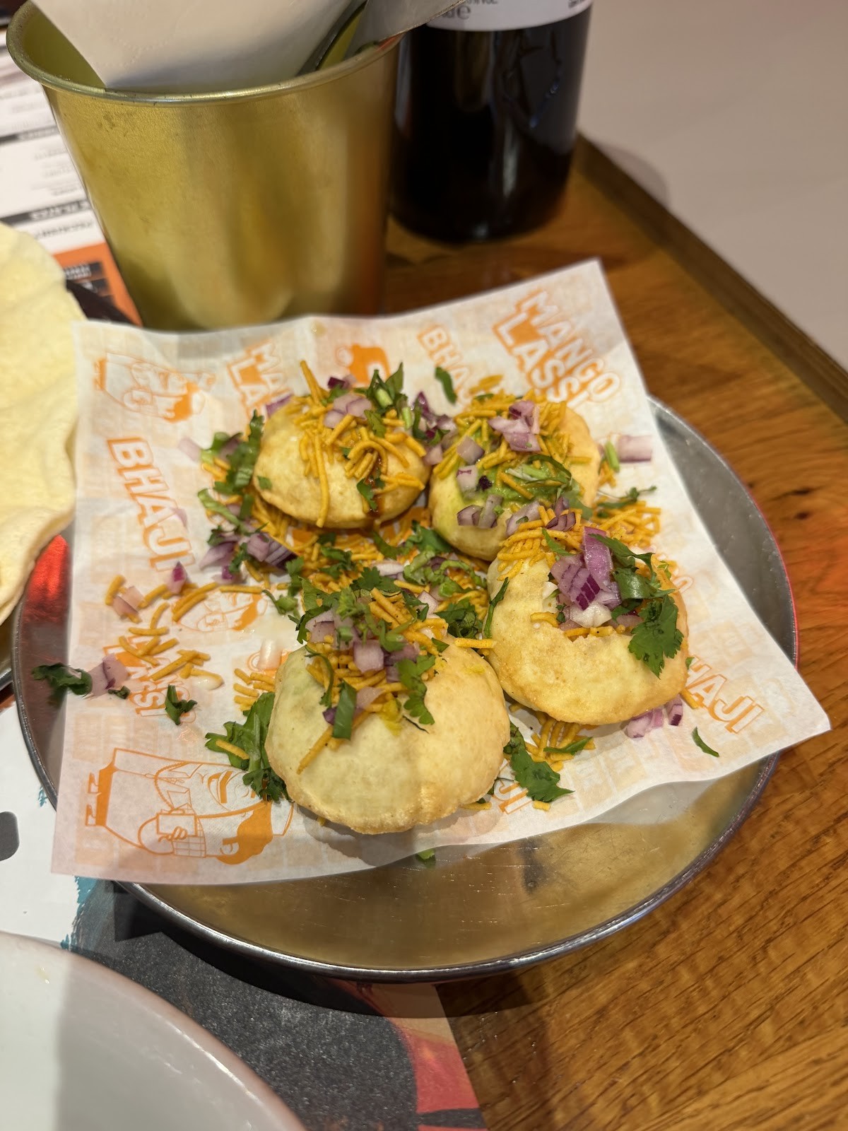 Tuk Tuk Toll-X: food & drinks