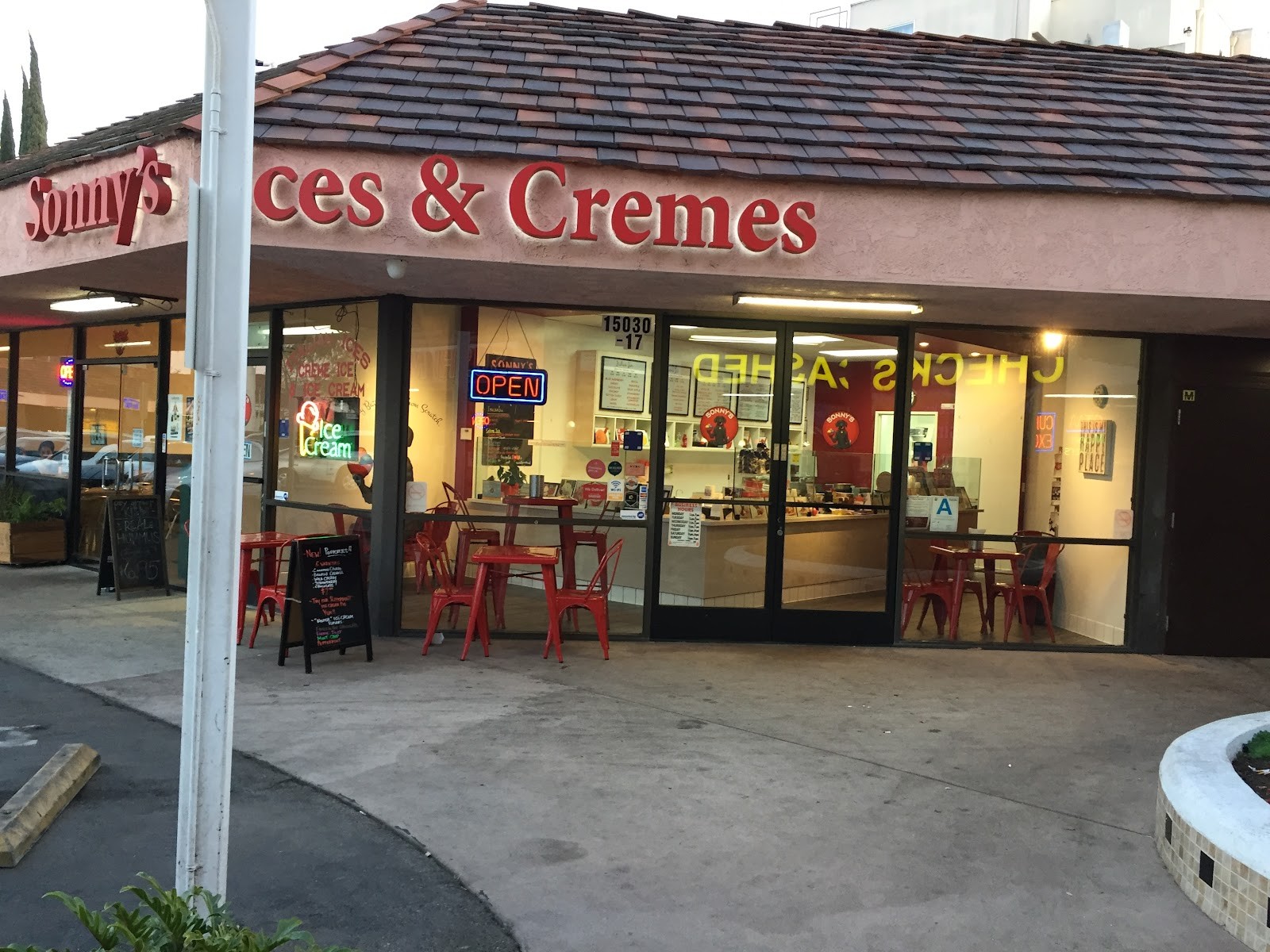 Sonny's Handcrafted Ice Cream & Italian Ice: the place