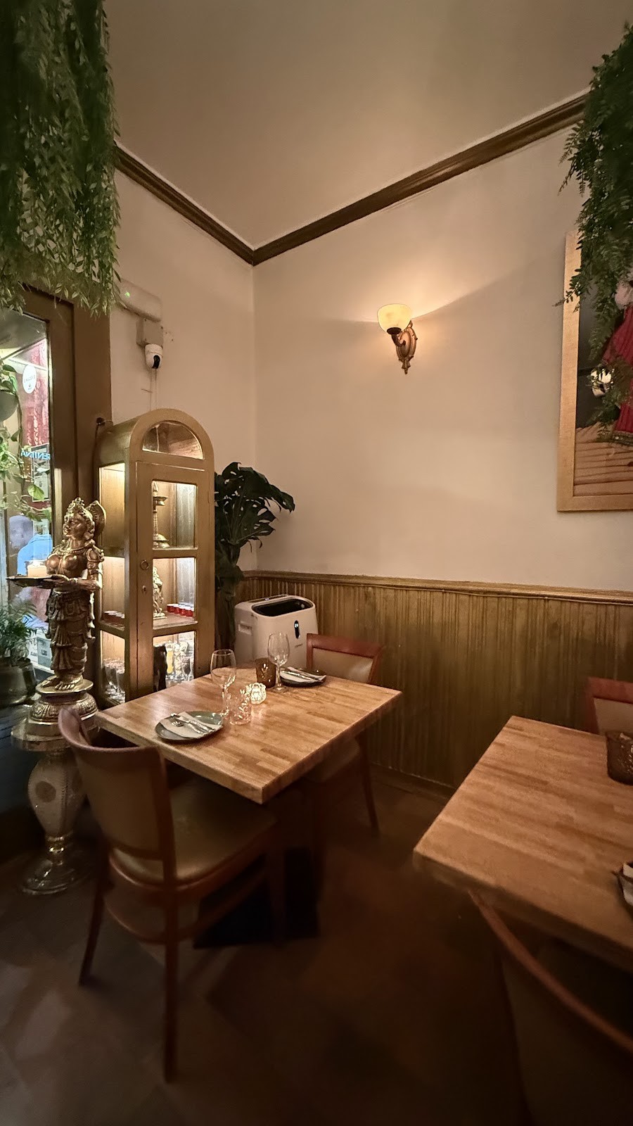Indian Aroma: the place